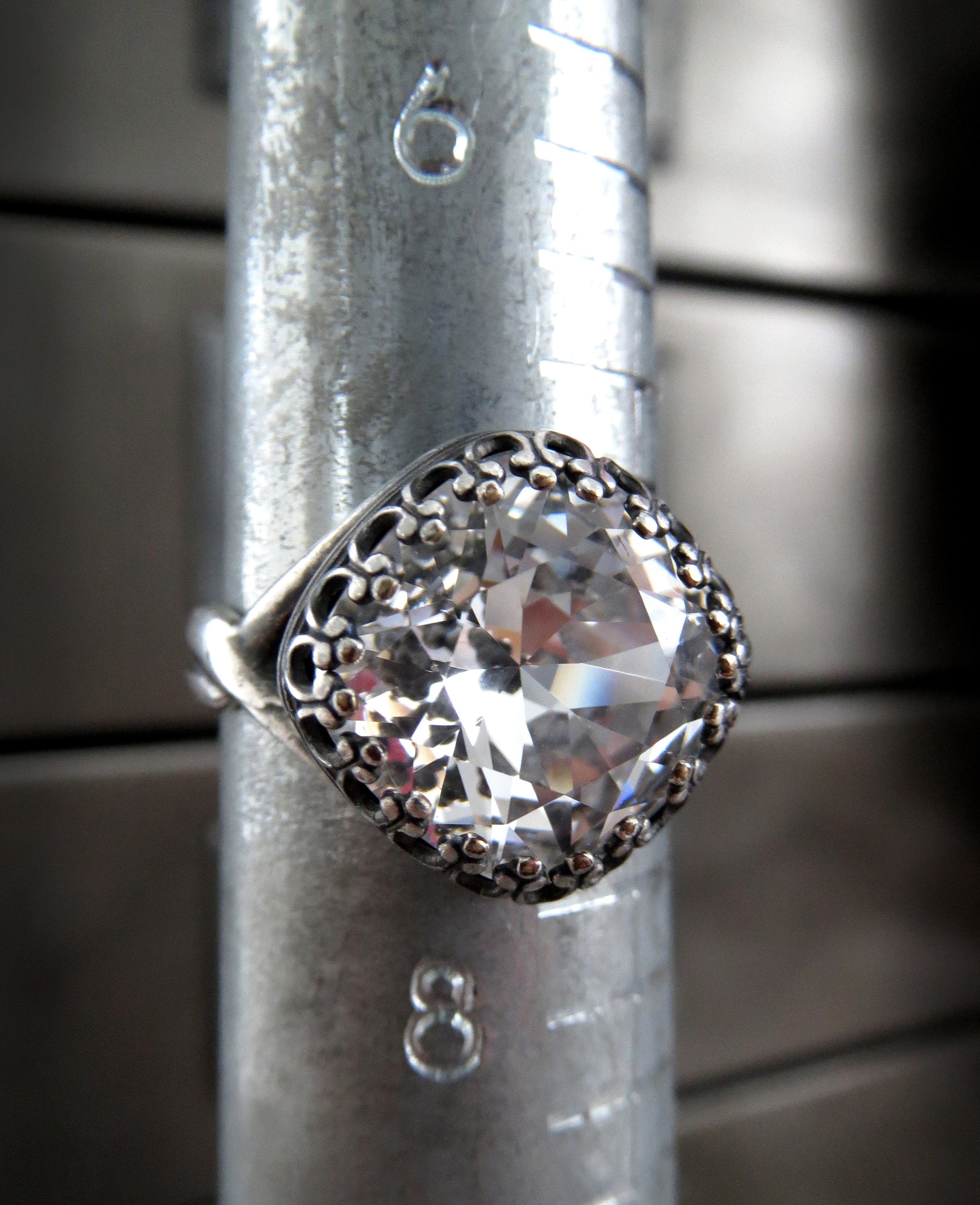 FOREVER - Romantic Vintage Style Clear Crystal Ring