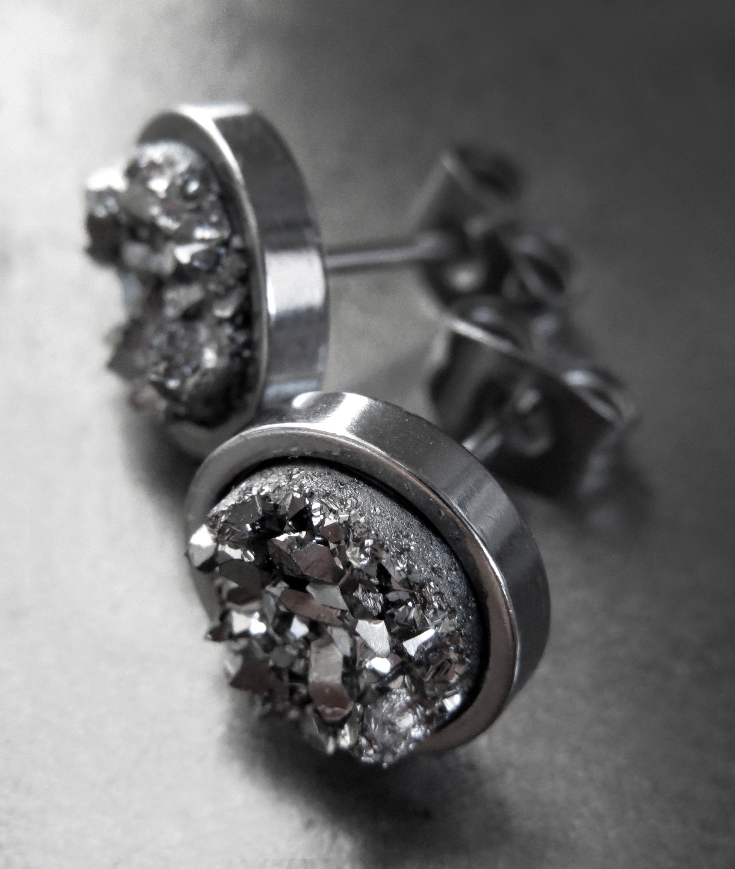 ROUGH TERRAIN - Metallic Gunmetal Stud Earrings with Simulated Druzy Stone in Dark Grey - Large Modern Post Earrings for Men Unisex Women