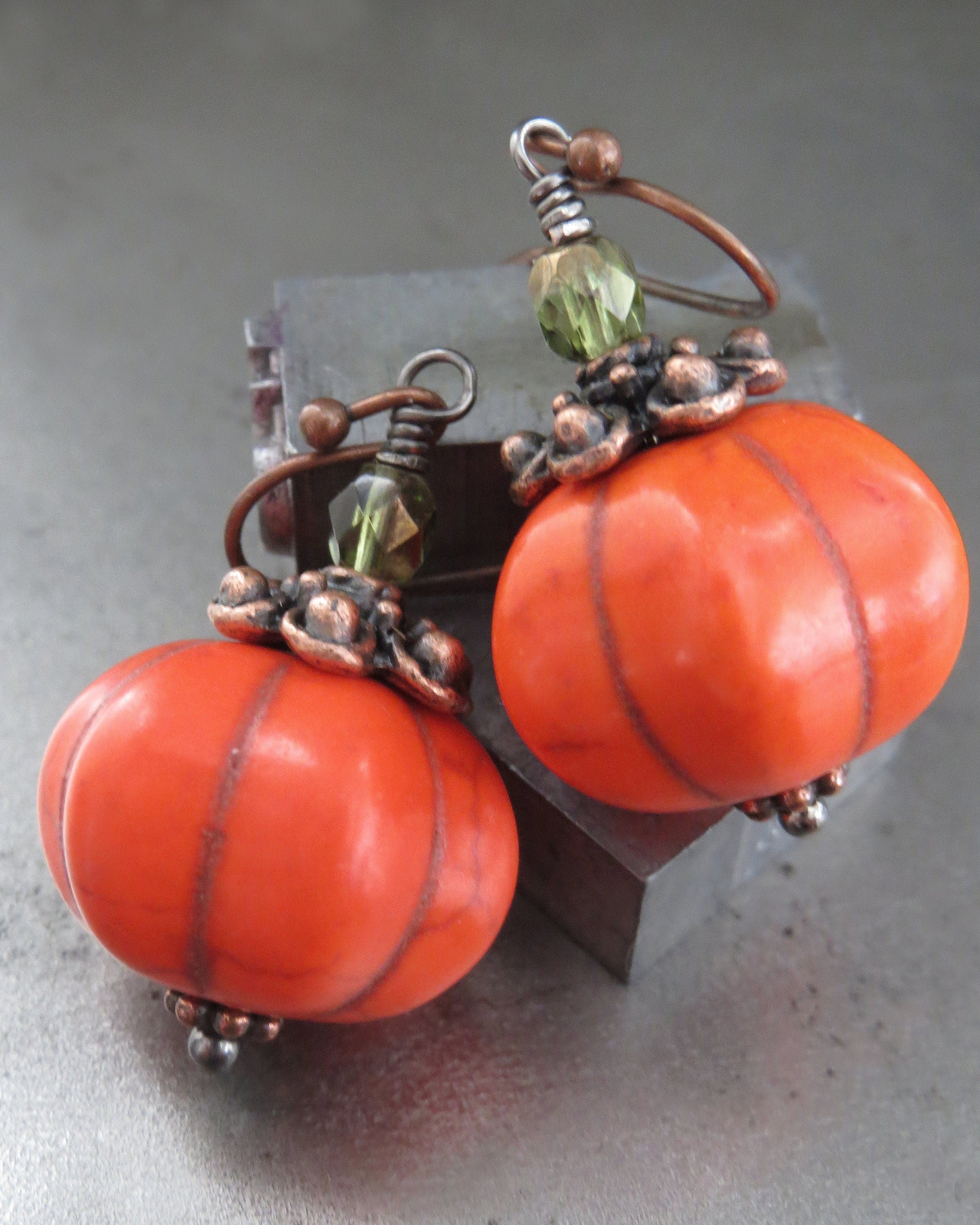 Bright Orange Pumpkin Earrings for Halloween -  Vintage Style Halloween Jewelry, Halloween Pumpkin Earrings, Orange Pumpkin Earrings