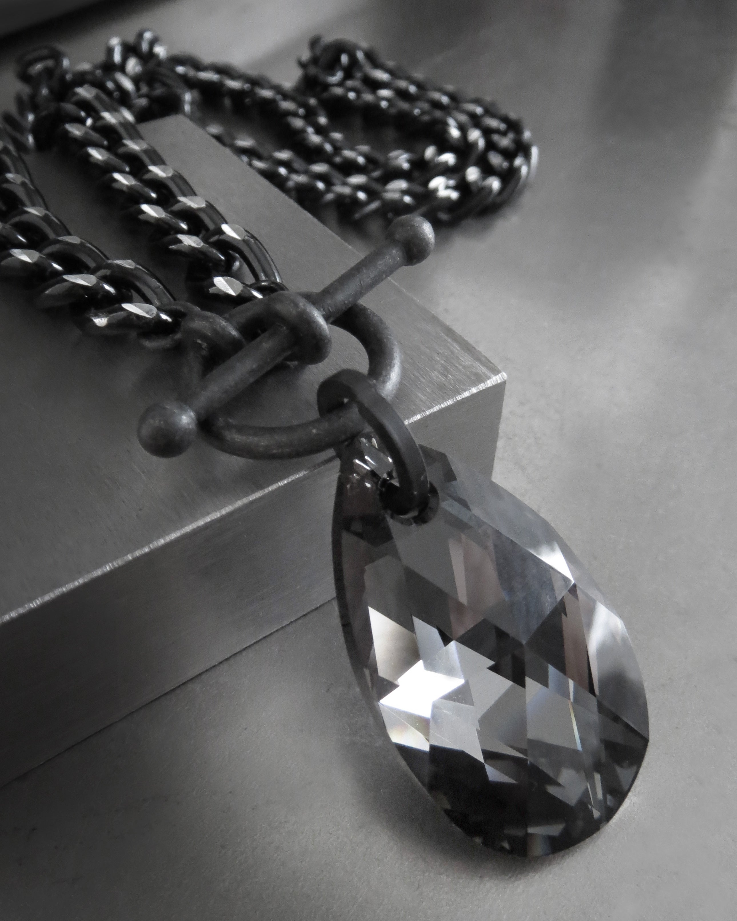 VIBE V4 - Two Sided Silver + Black Teardrop Crystal Necklace with Thick Chain
