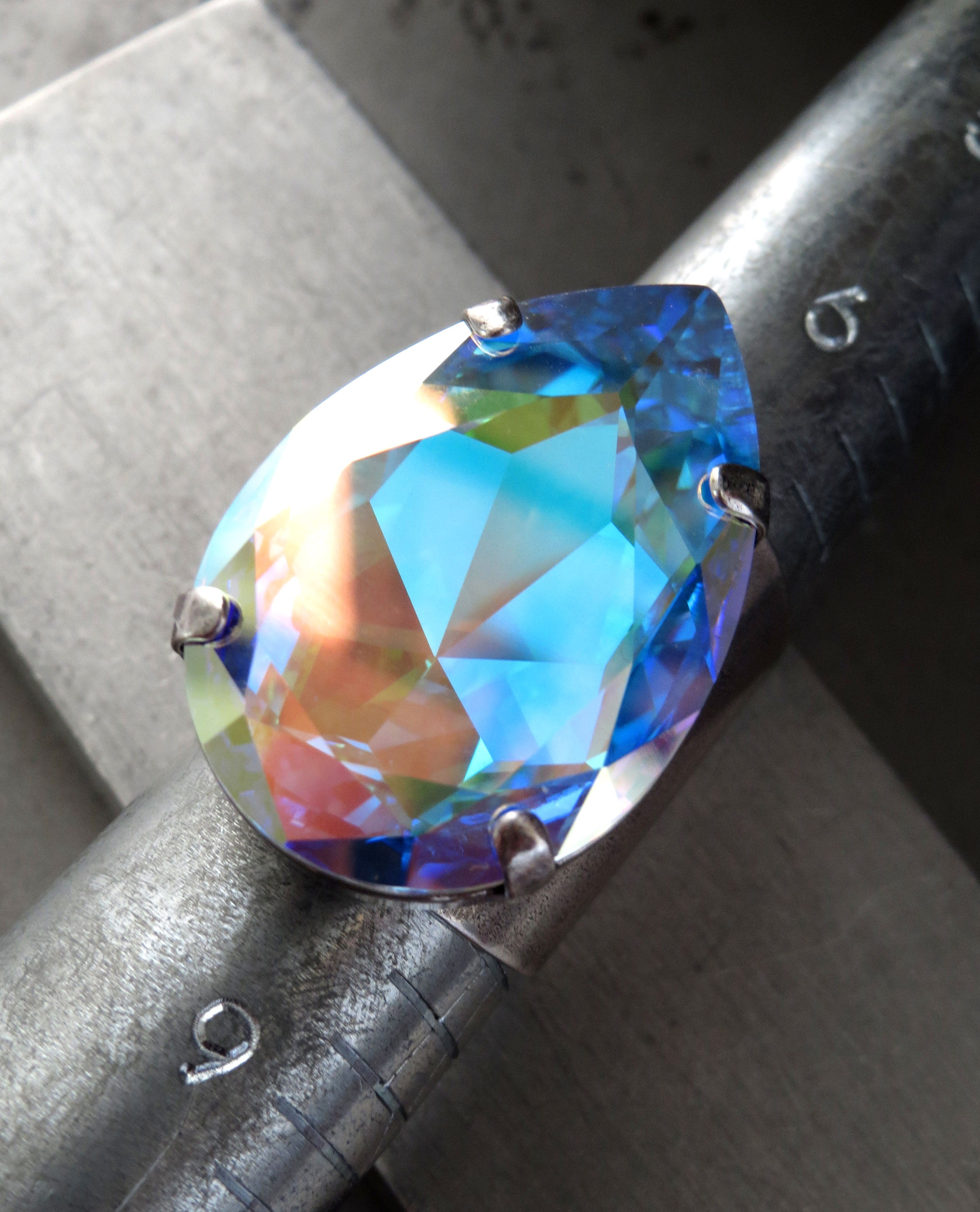 MESMERIZE - Large Shimmer Teardrop Crystal Ring