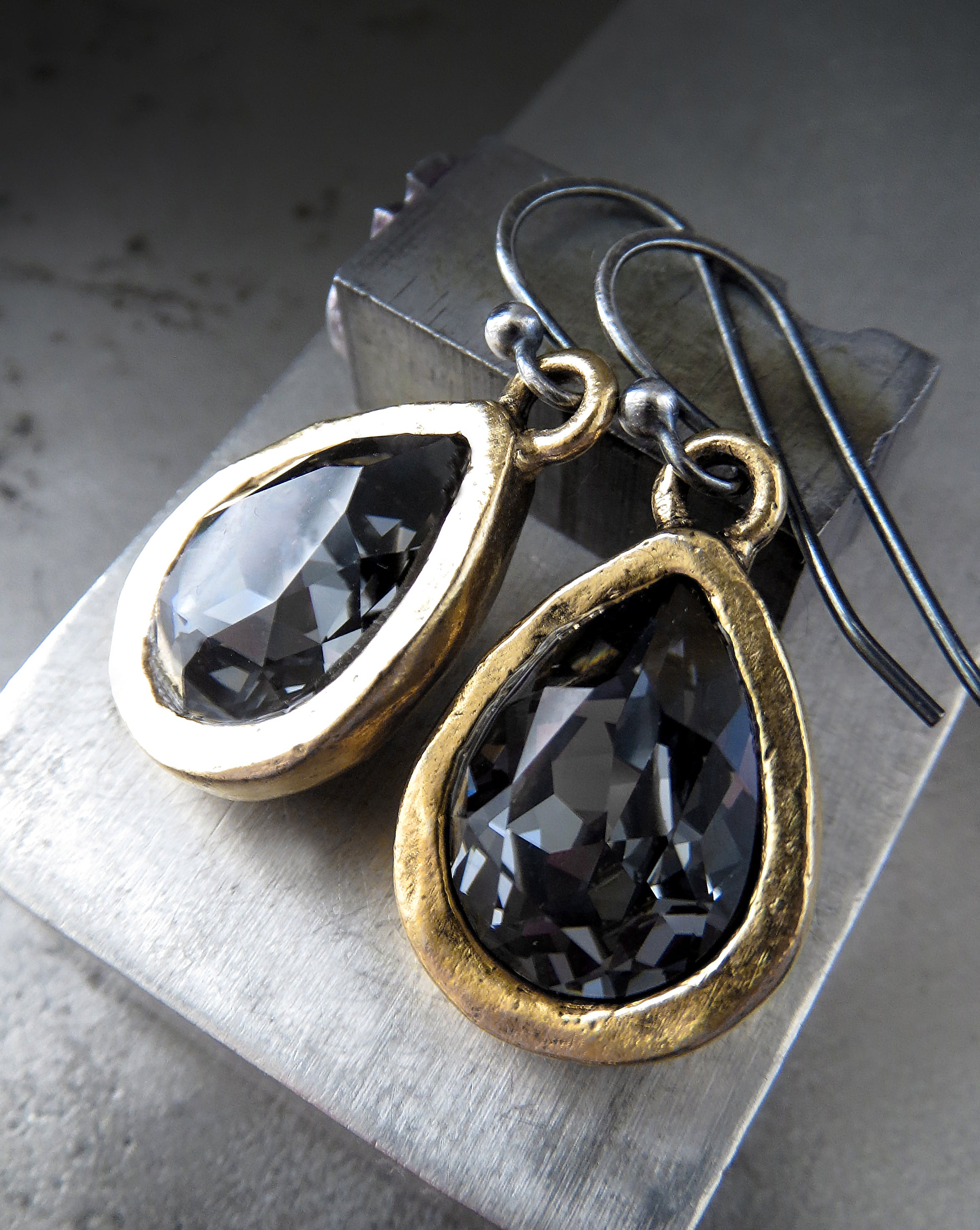 Black Night Crystal Teardrop Earrings - Matte Gold