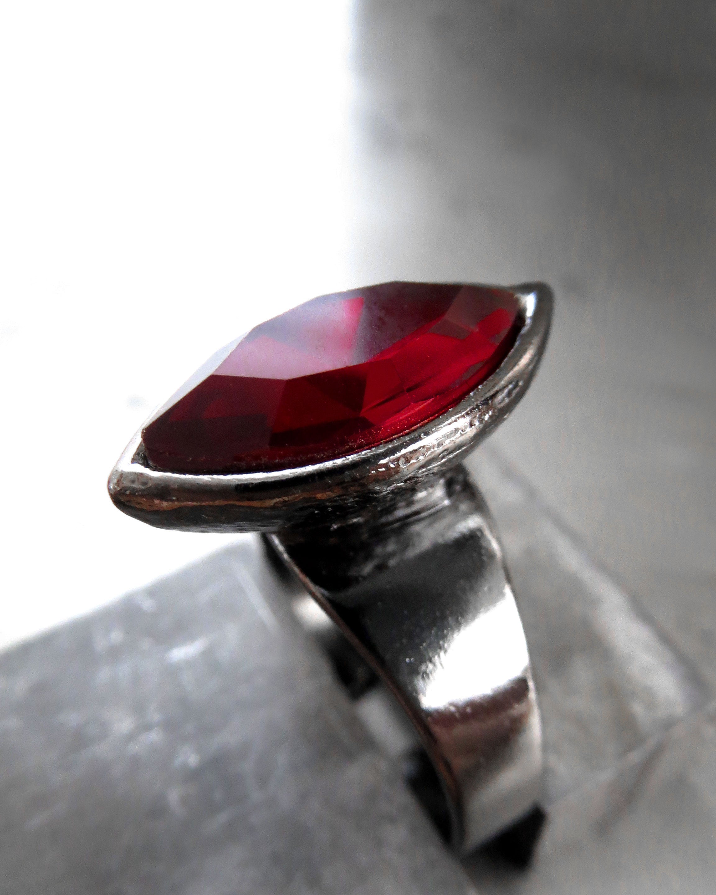 DROP of BLOOD - Gothic Deep Red Crystal Ring