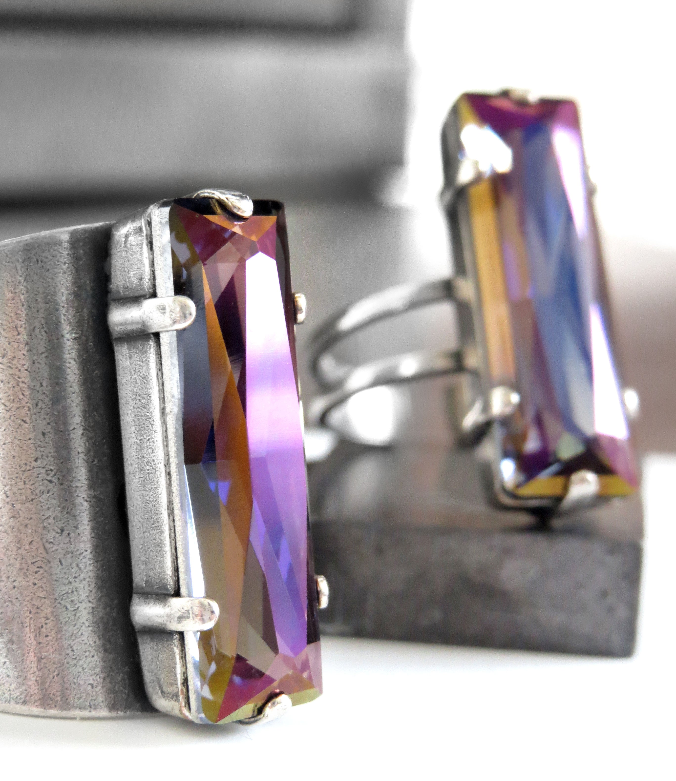 ENIGMA I - Limited Edition Ring with Mystical Crystal - Twin Duo Band