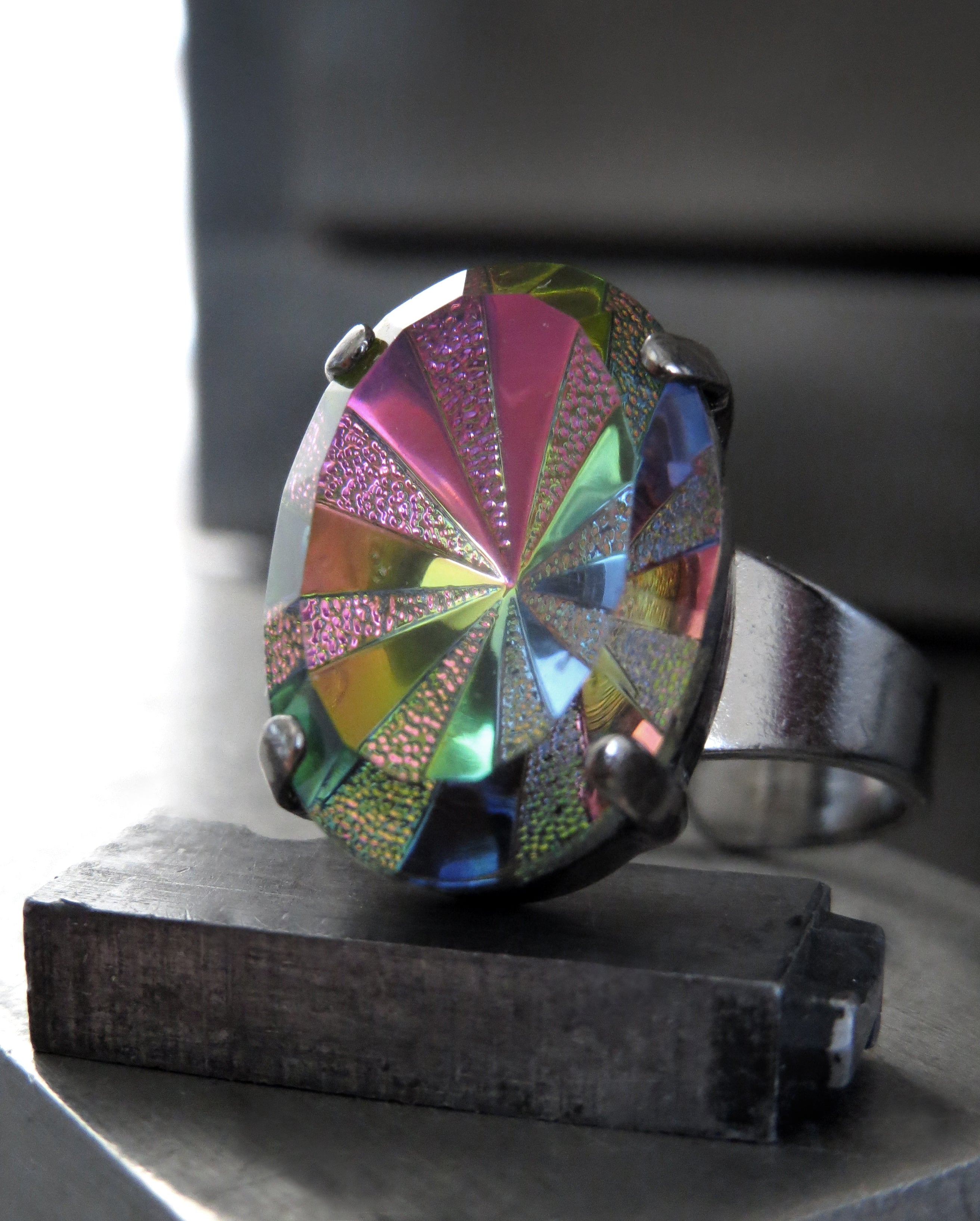 FADED DISCO MEMORIES - Rainbow Starburst Ring with Vintage Glass