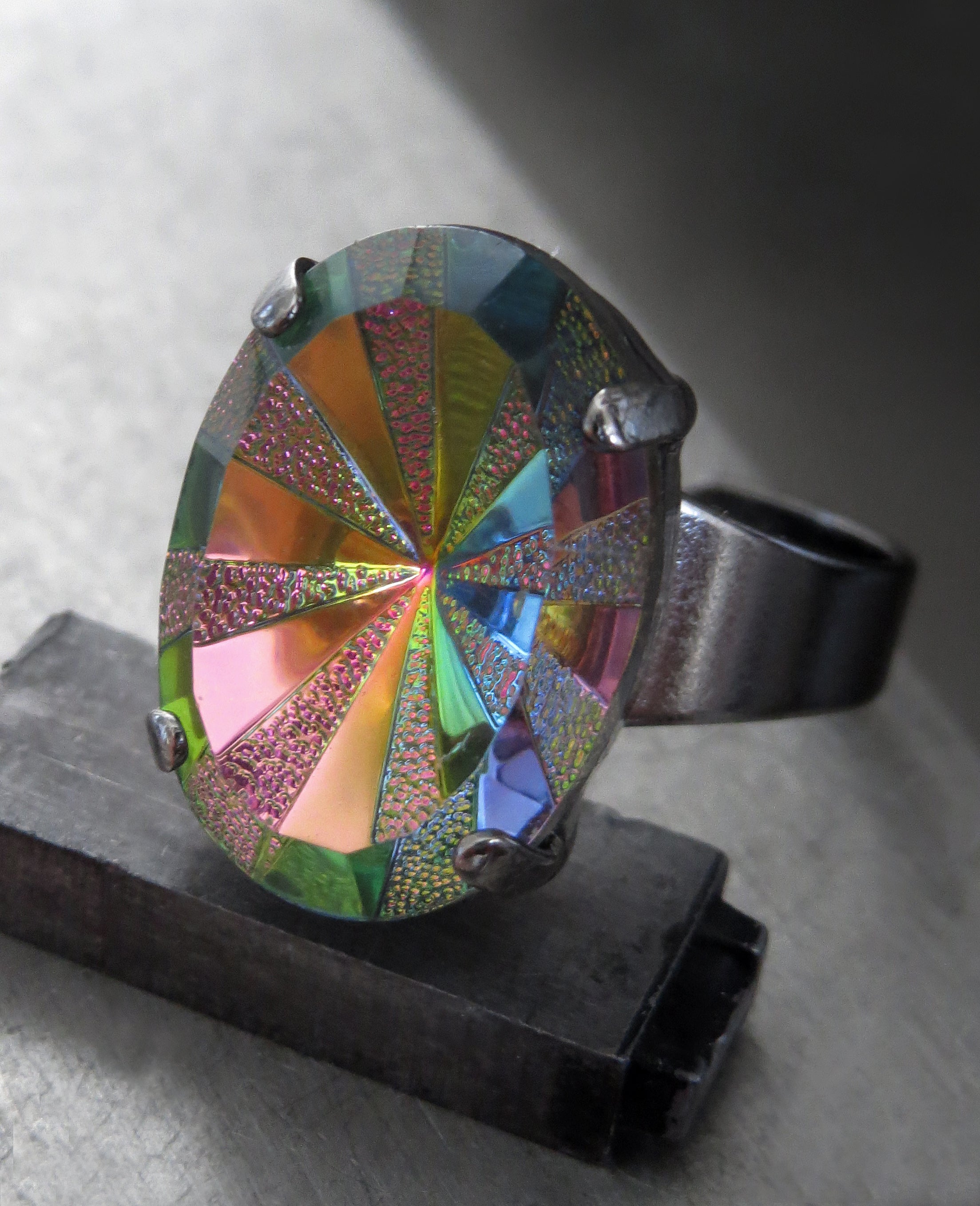 FADED DISCO MEMORIES - Rainbow Starburst Ring with Vintage Glass