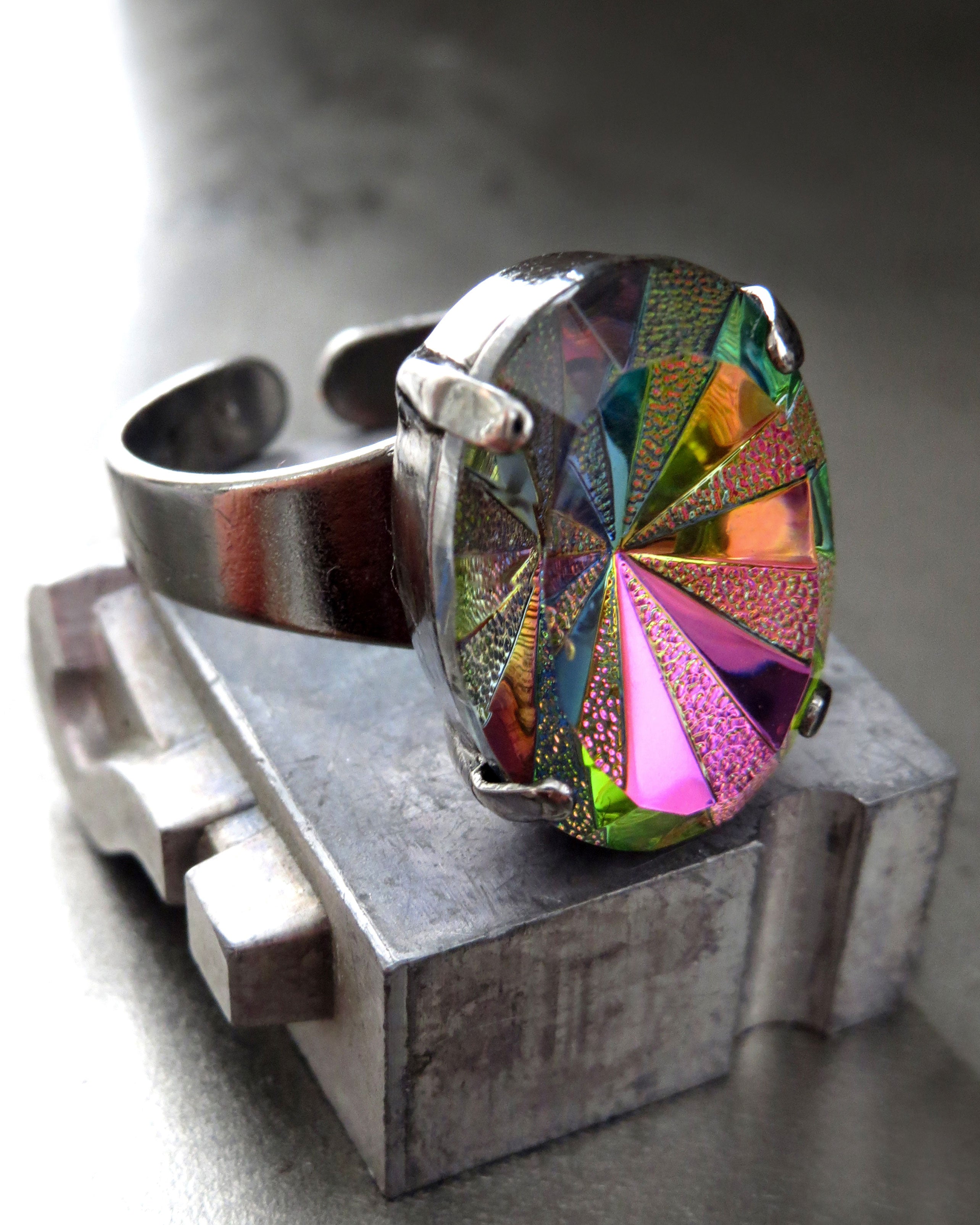 FADED DISCO MEMORIES - Rainbow Starburst Ring with Vintage Glass