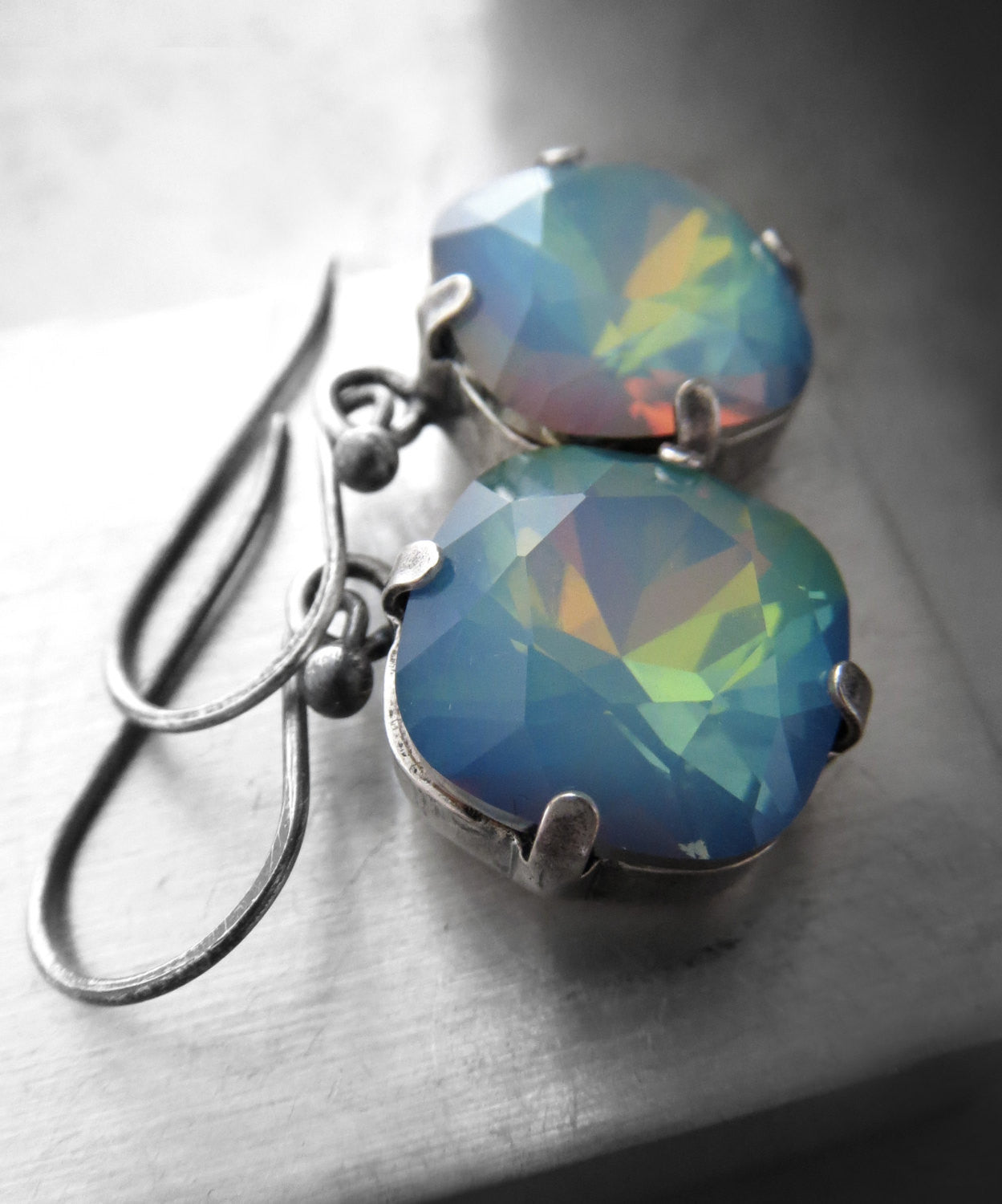 OPAL GHOST - Multicolor Blue Crystal Earrings