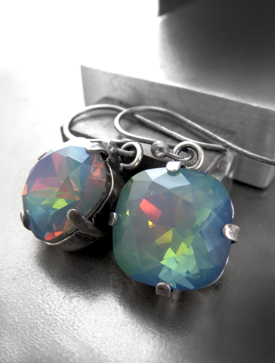 OPAL GHOST - Multicolor Blue Crystal Earrings