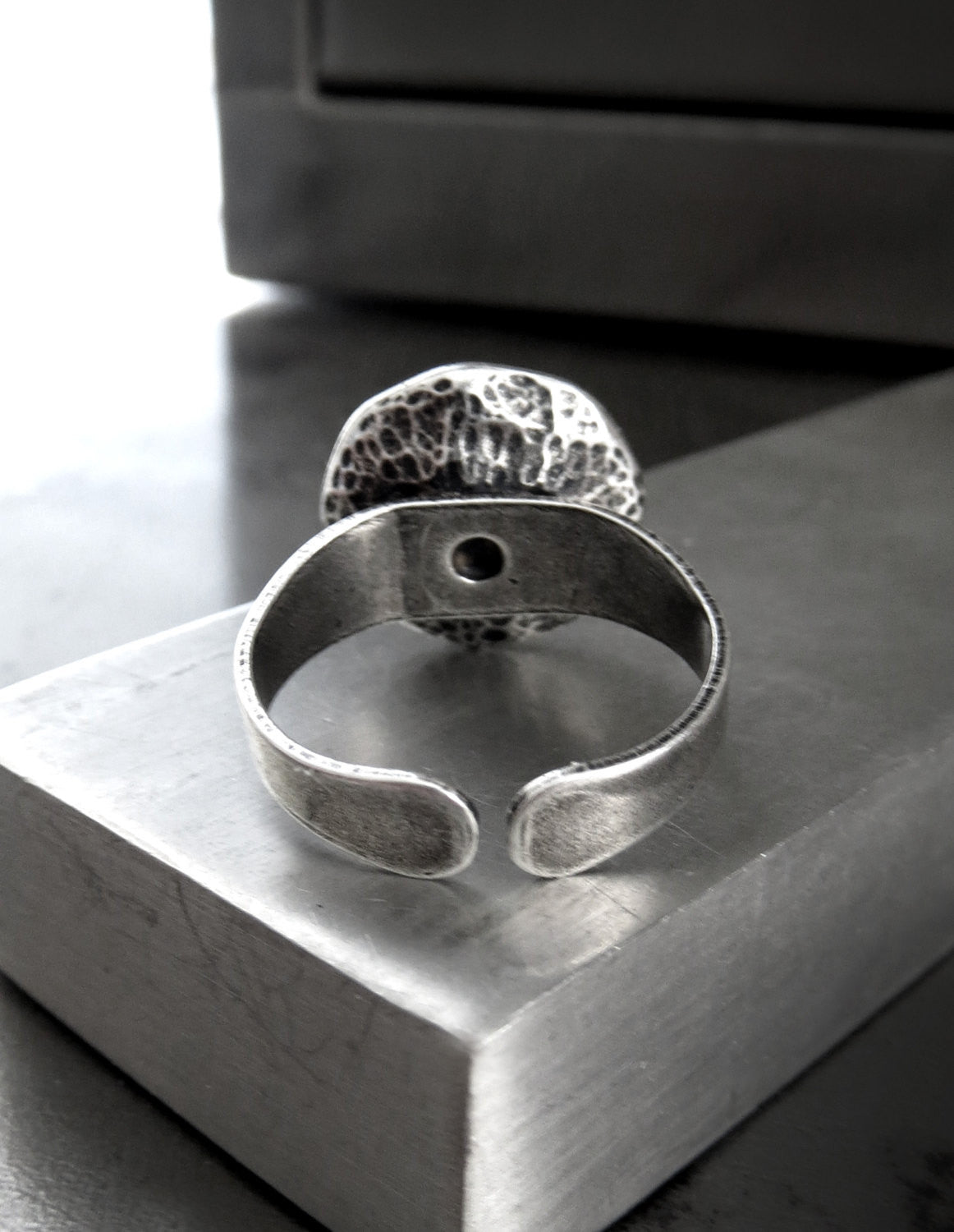 Black Night Round Crystal Ring