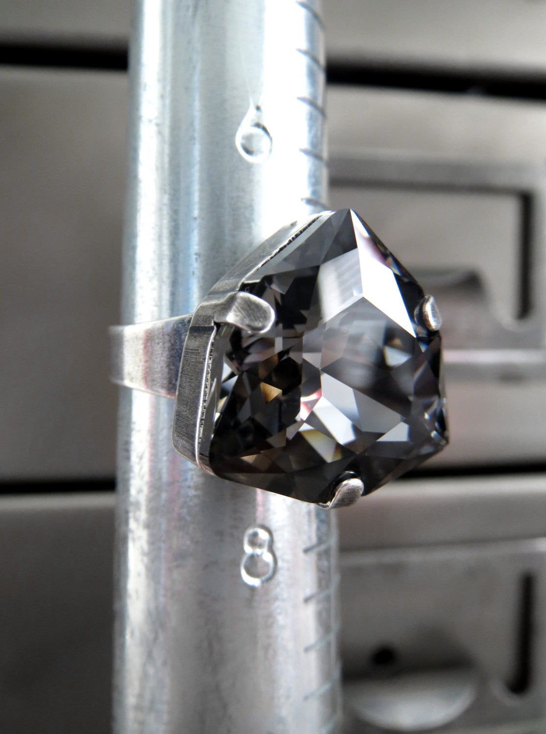 GALAXY - Triangular Black Night Crystal Ring