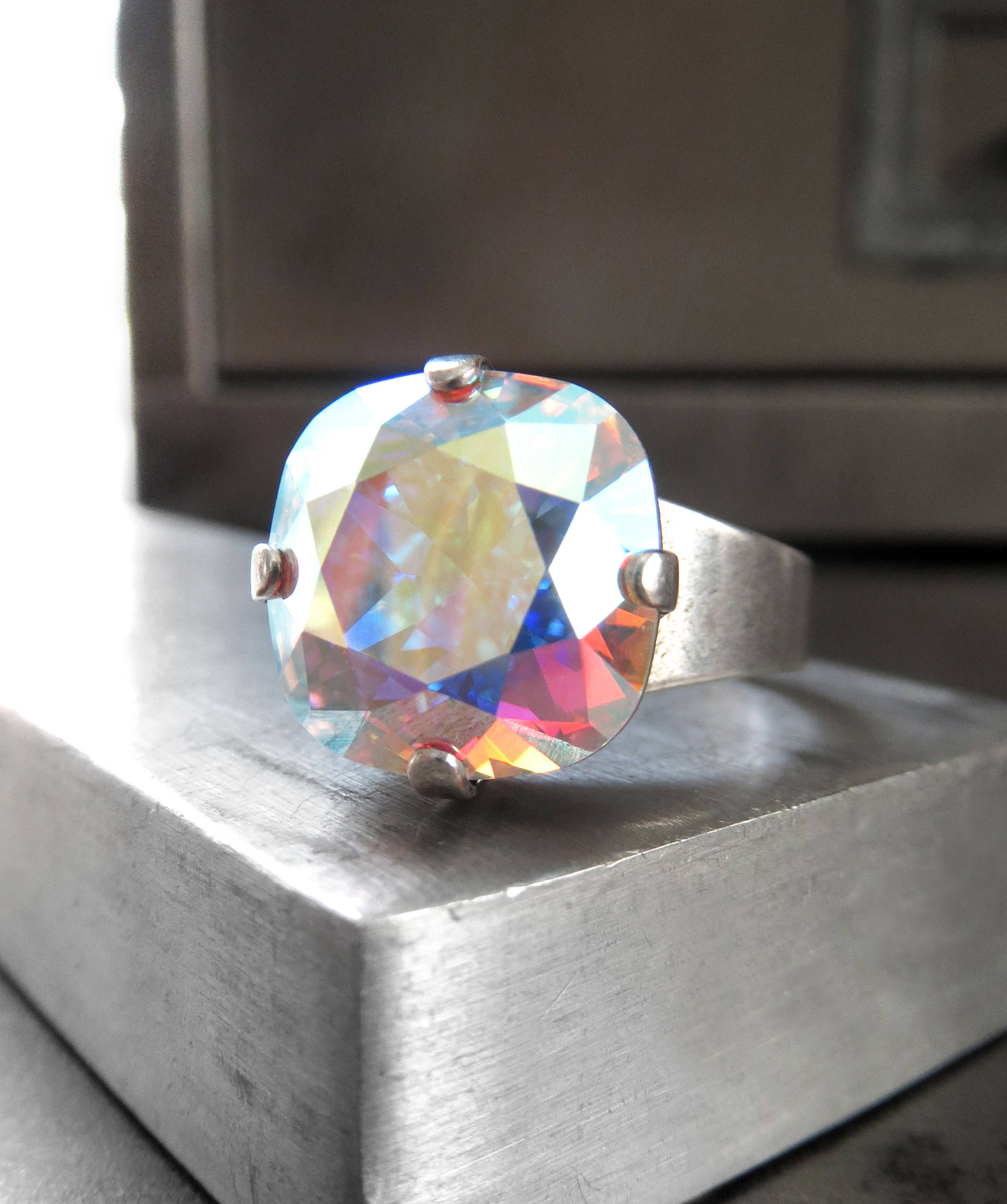 SHIMMER SILVER - Sparkling Ring with AB Crystal
