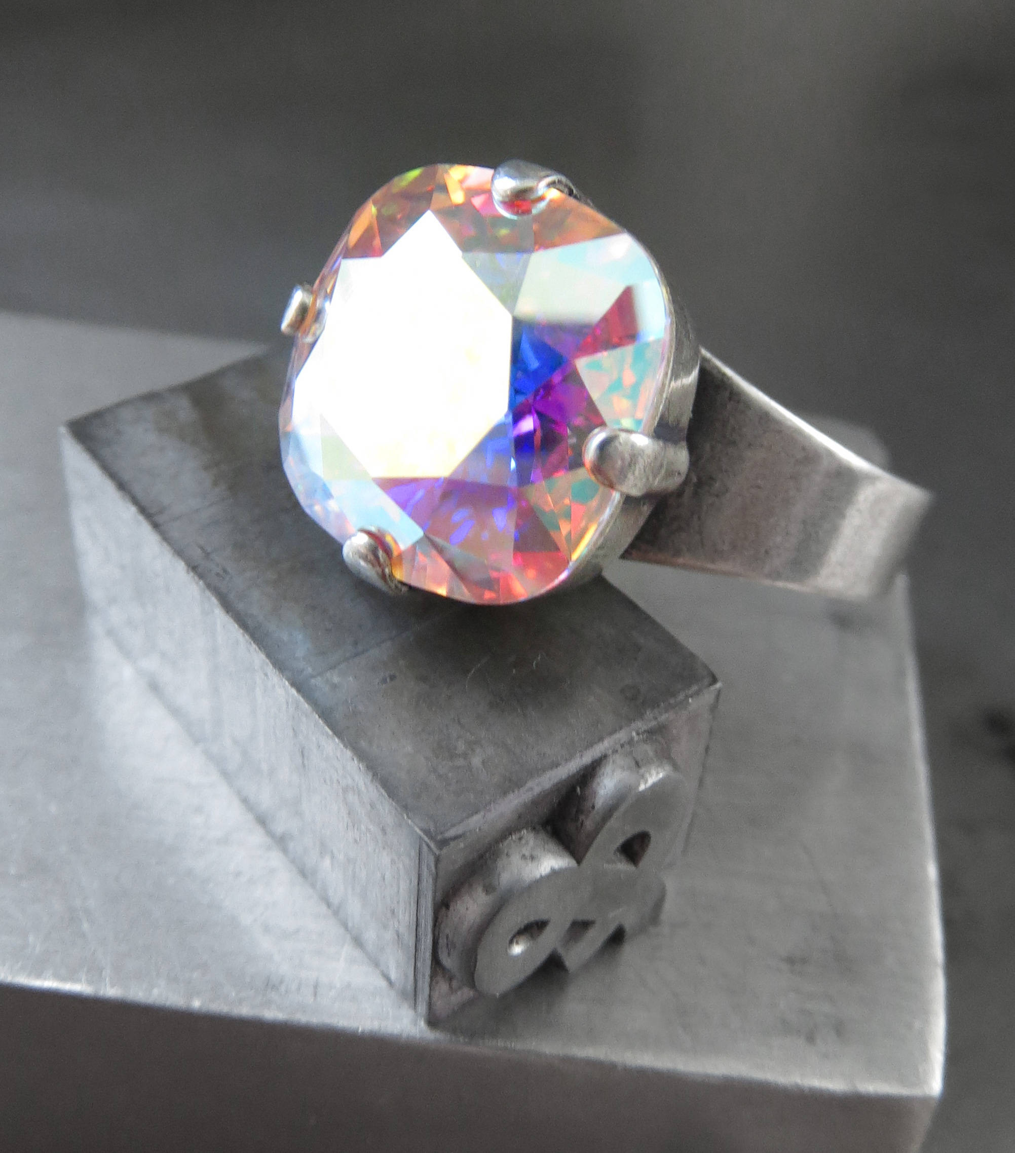 SHIMMER SILVER - Sparkling Ring with AB Crystal
