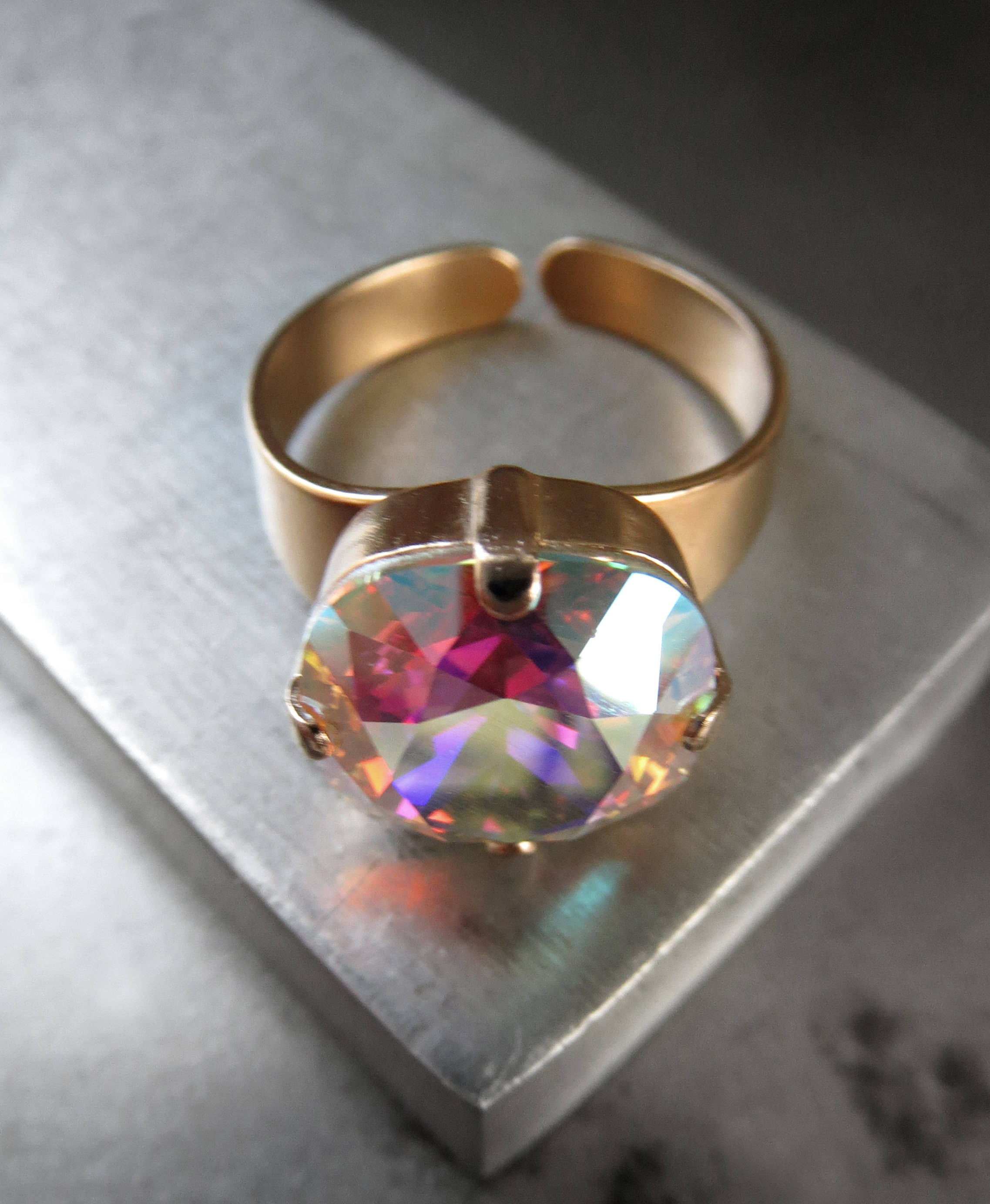 SHIMMER GOLD - Sparkling Ring with AB Crystal
