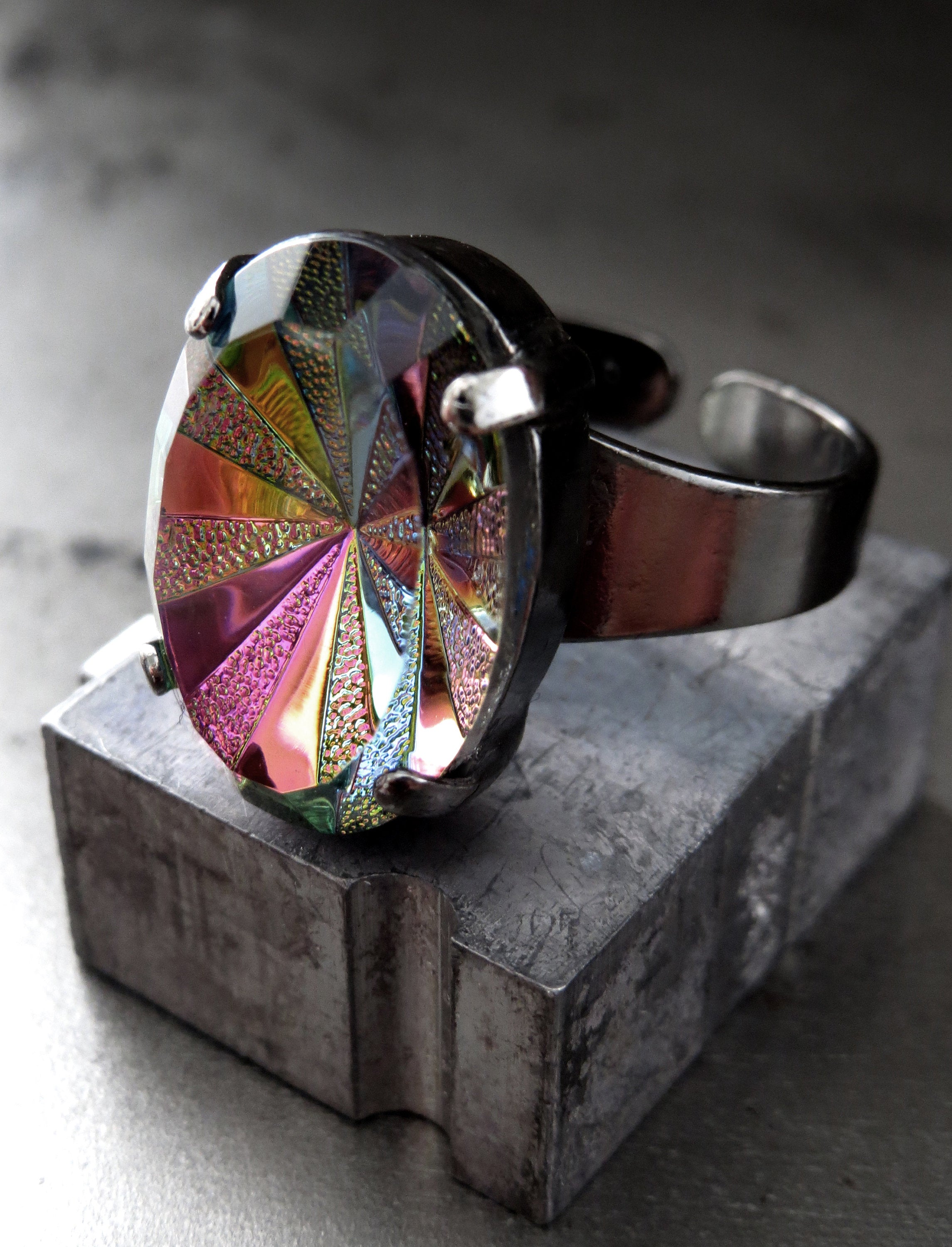 FADED DISCO MEMORIES - Rainbow Starburst Ring with Vintage Glass