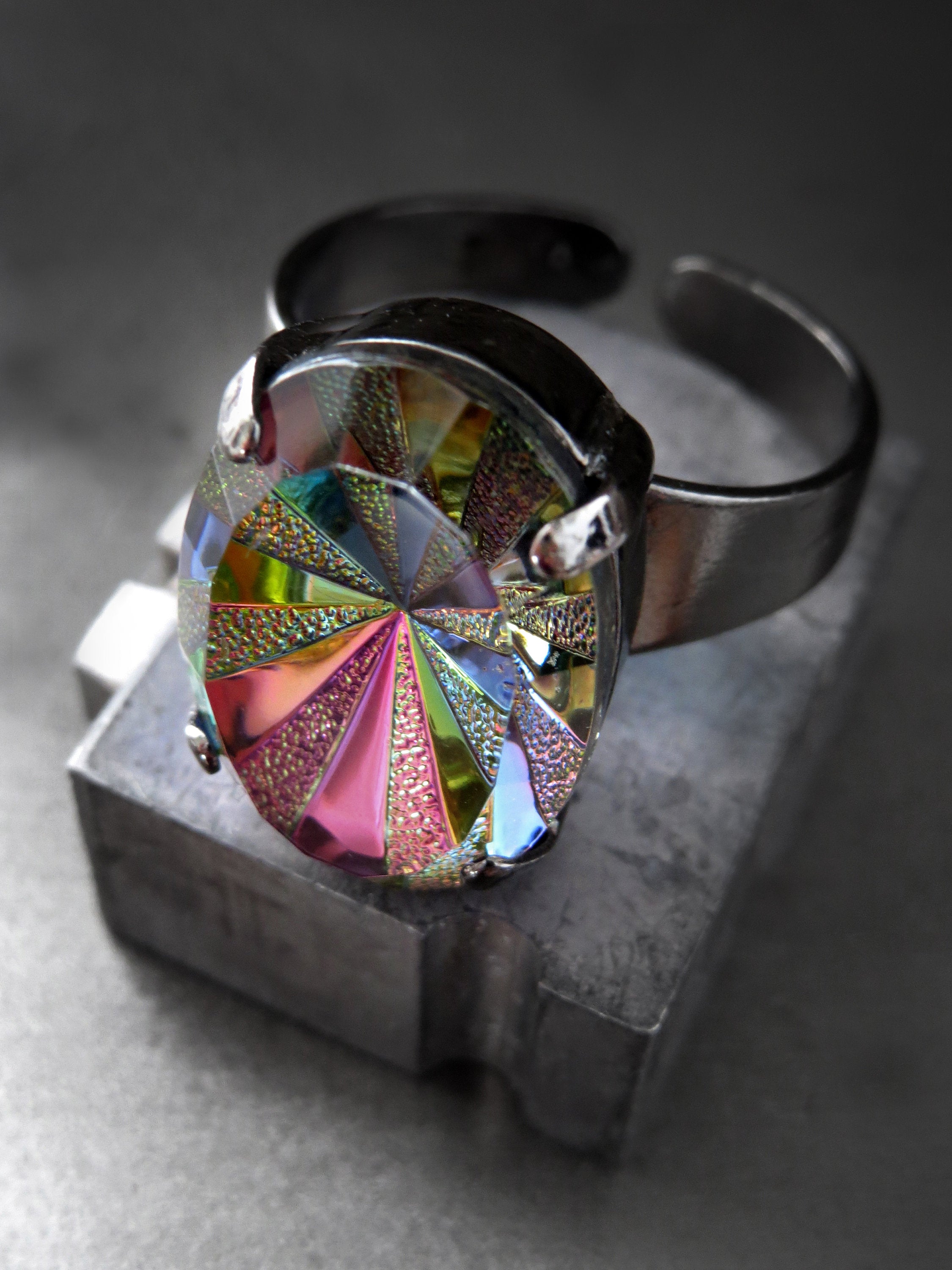 FADED DISCO MEMORIES - Rainbow Starburst Ring with Vintage Glass
