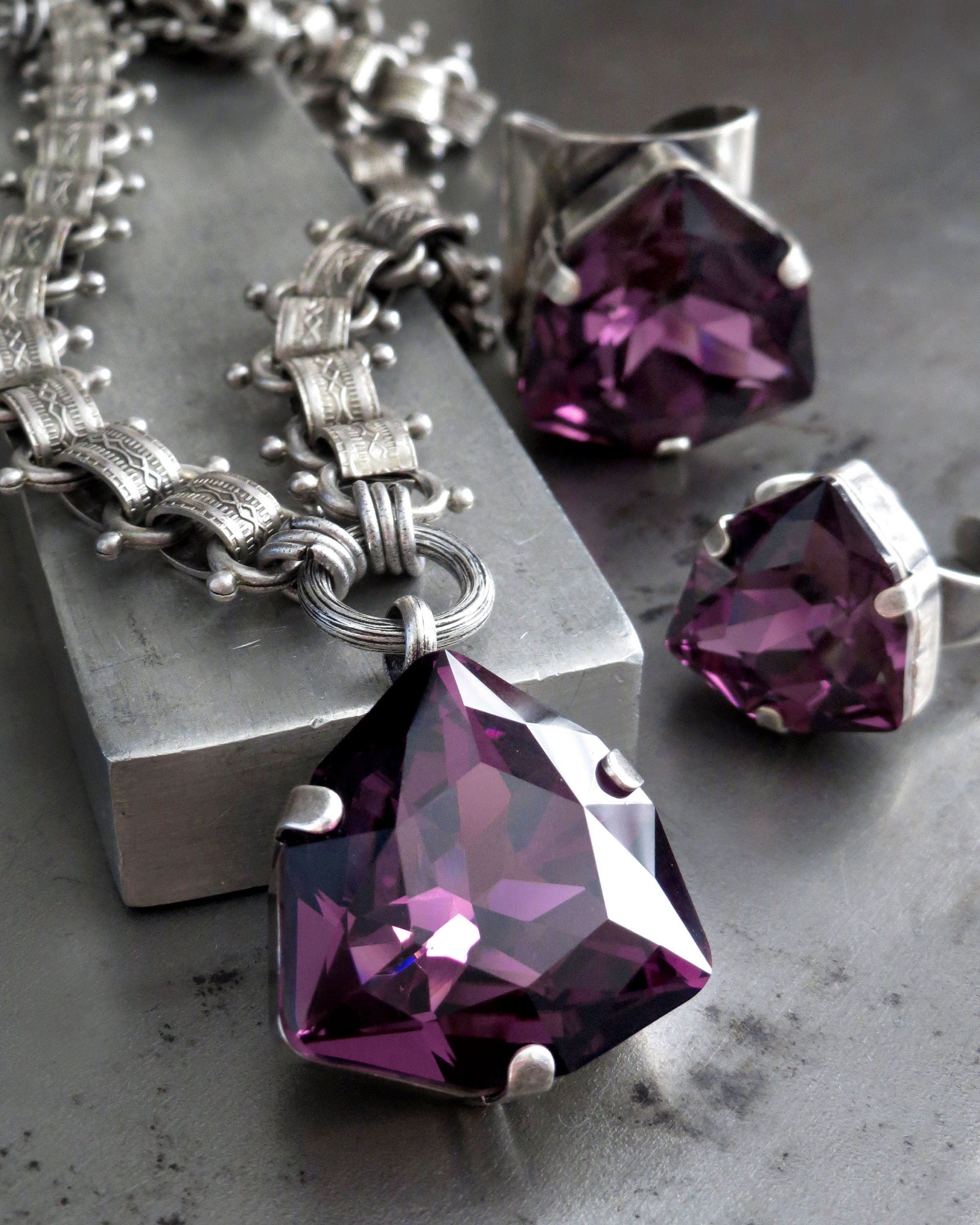 ORACLE - Purple Crystal Pendant Necklace, Rare Trilliant 'Amethyst' Crystal - Vintage Style Medieval Chain, Purple Halloween Wedding Jewelry