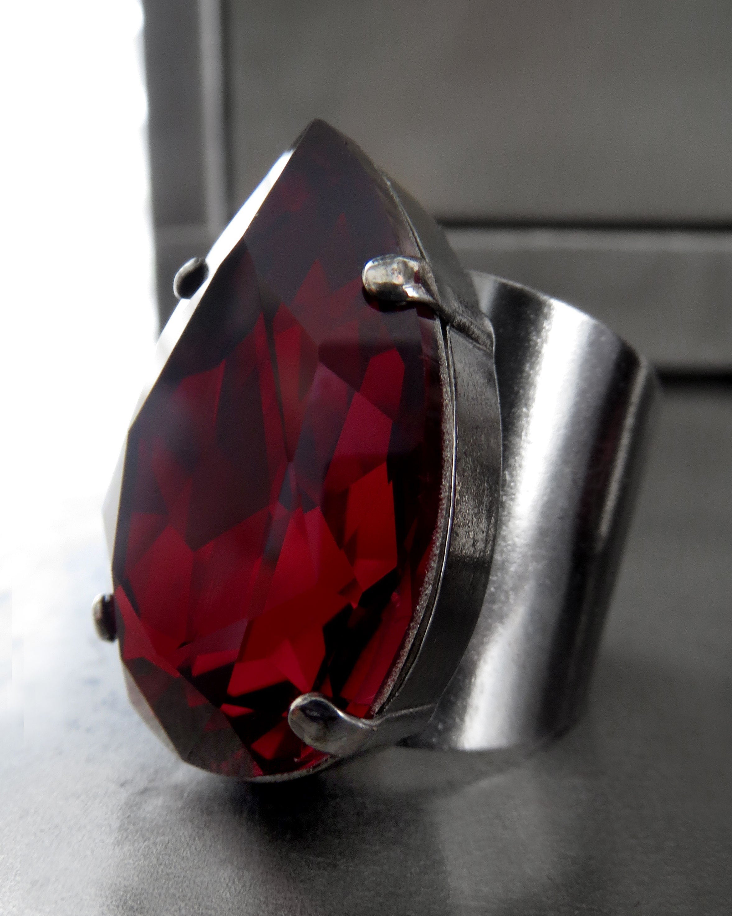 BLOOD RED  - Red Crystal Ring, Unisex Gothic Teardrop Green Crystal Ring w Silver or Black Adjustable Band, Goth Halloween Jewelry