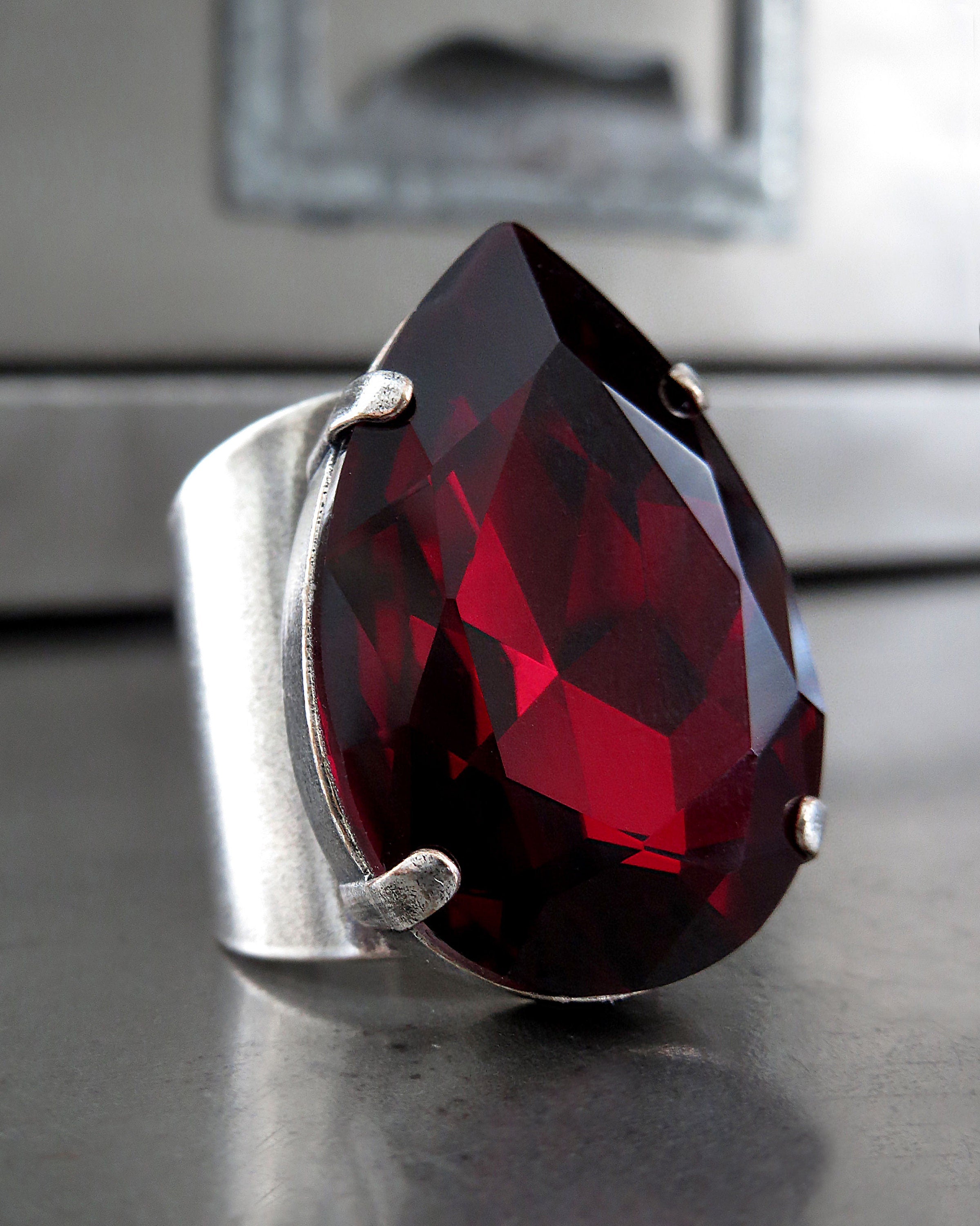 SANGUINE - Gothic Blood Red Crystal Ring, Teardrop Goth Red Black