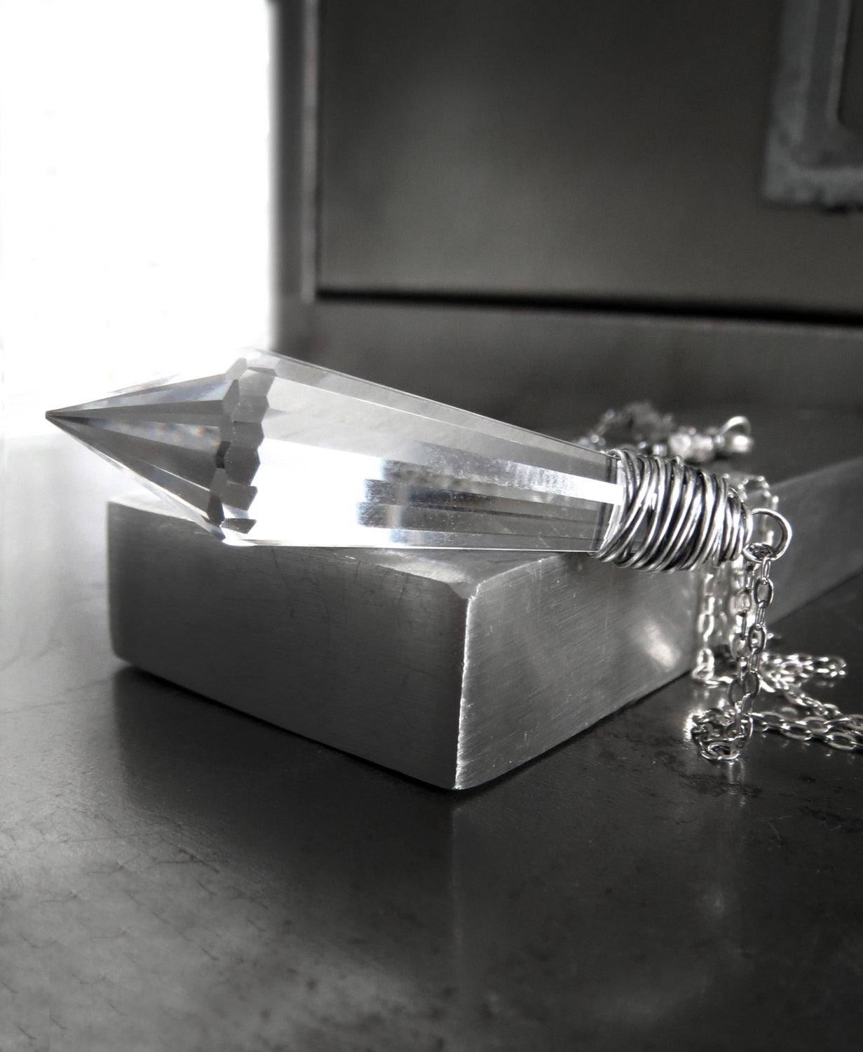 EXACT - Wire-Wrapped Spike Crystal Necklace with Oxidized Silver Chain