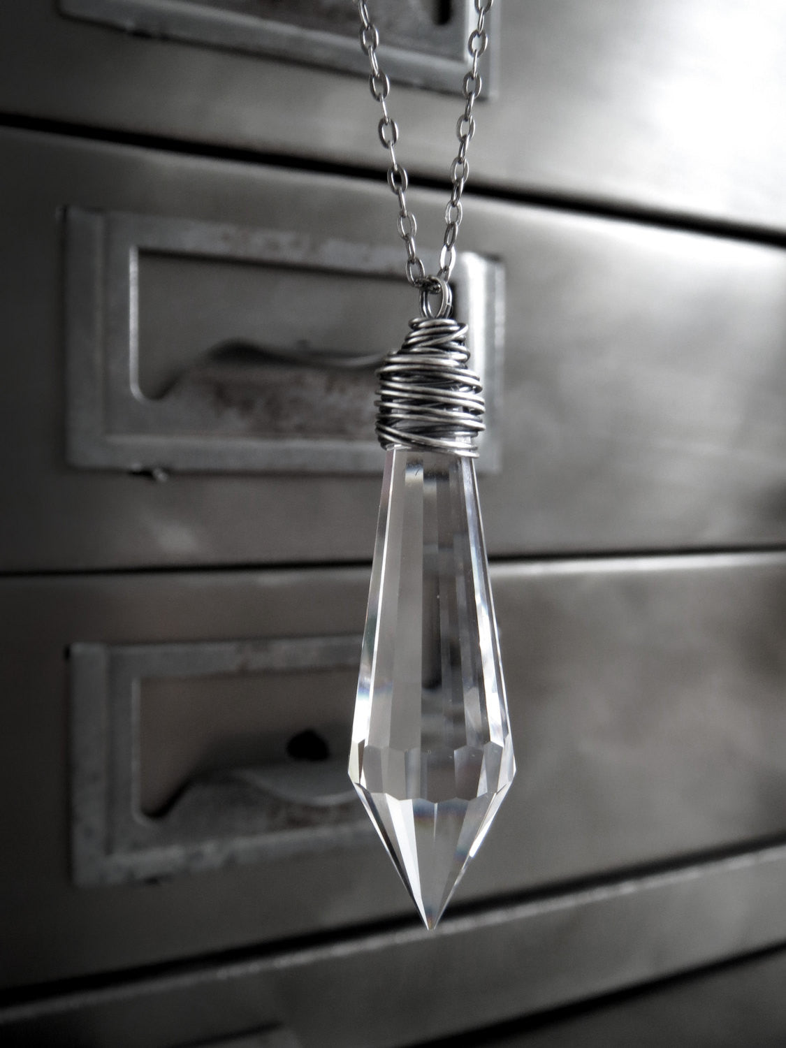 EXACT - Wire-Wrapped Spike Crystal Necklace with Oxidized Silver Chain