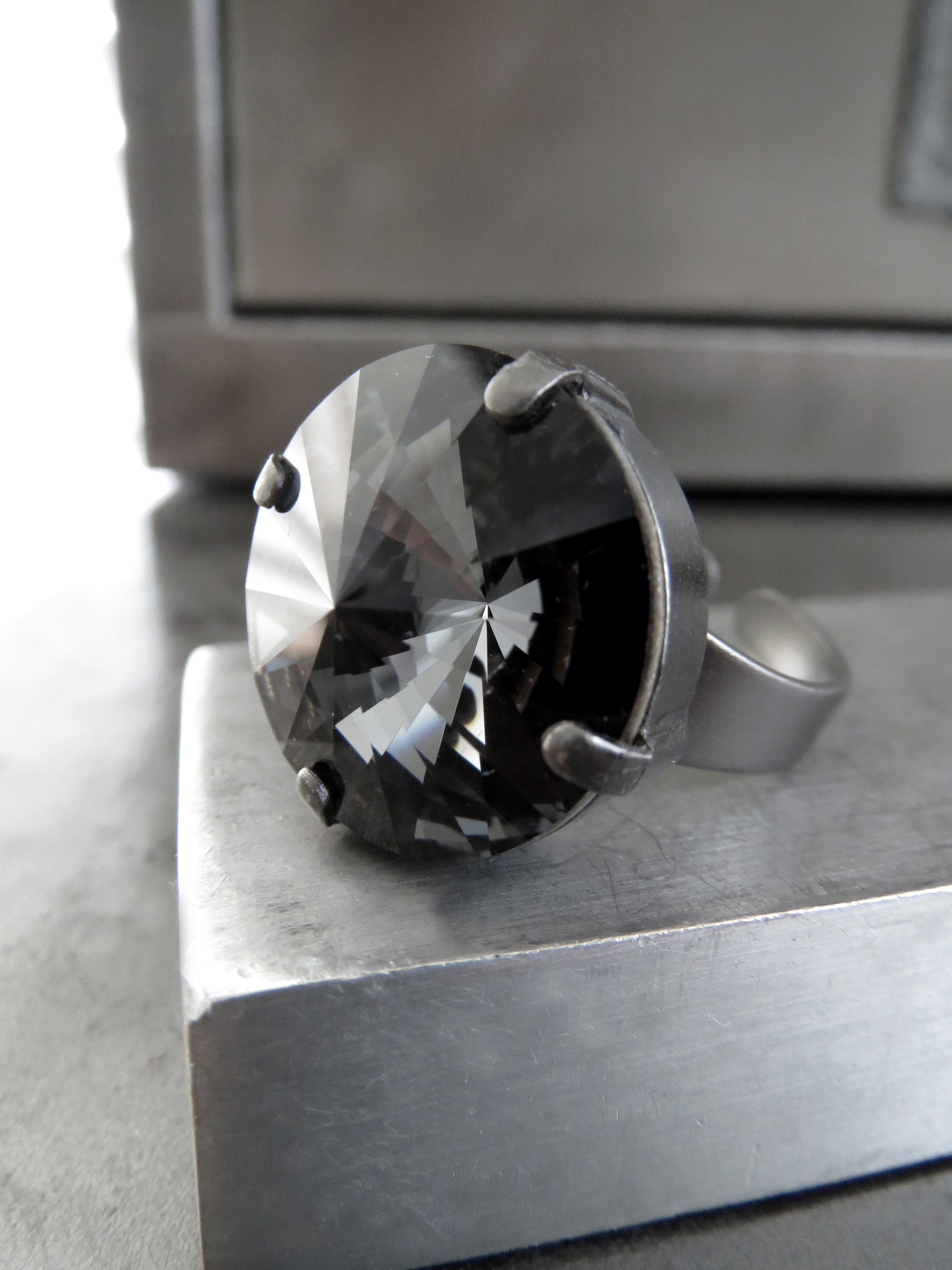 Modern Black Night Crystal Ring