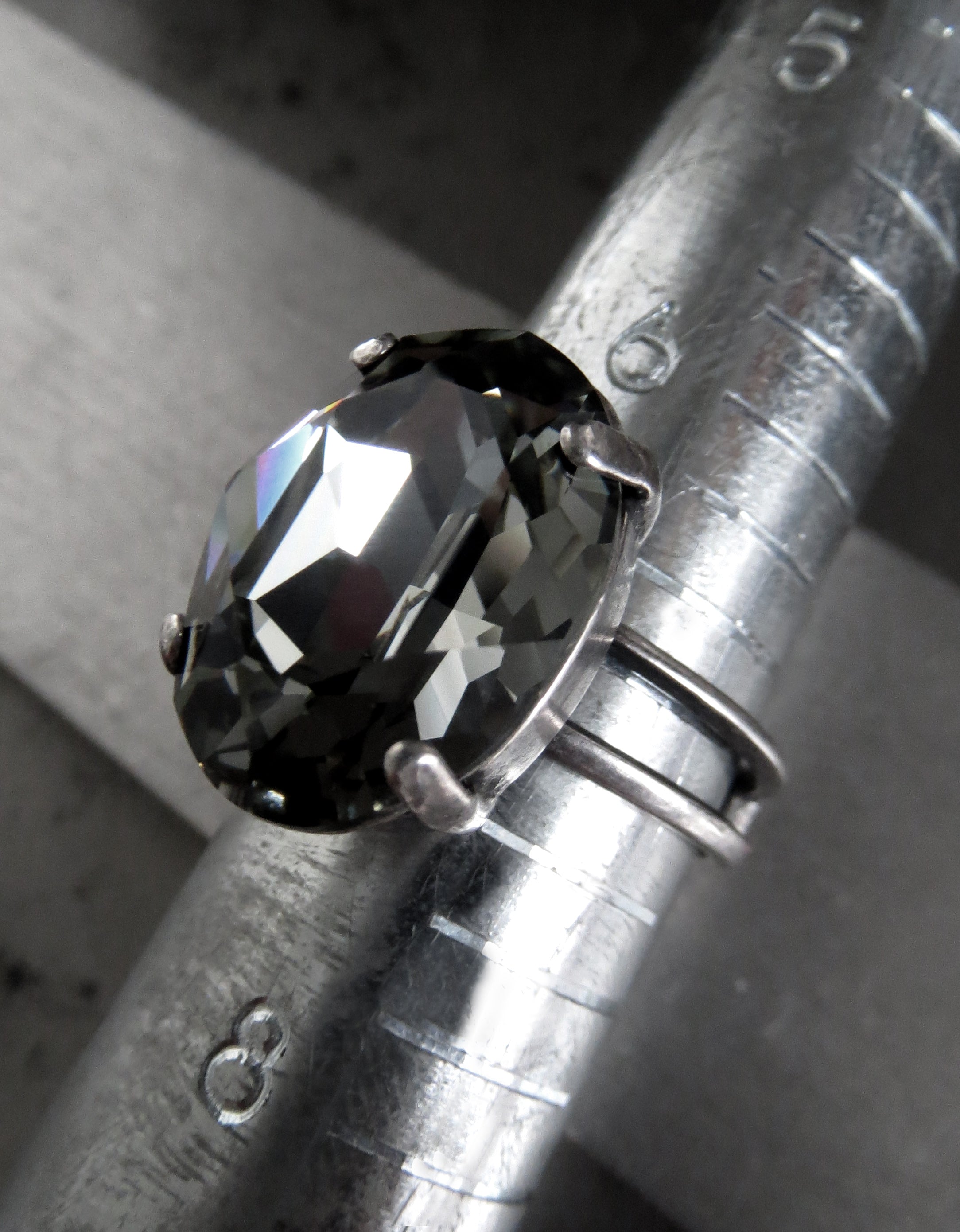 MODERN CLASSIC - Oval 'Black Diamond' Crystal Ring