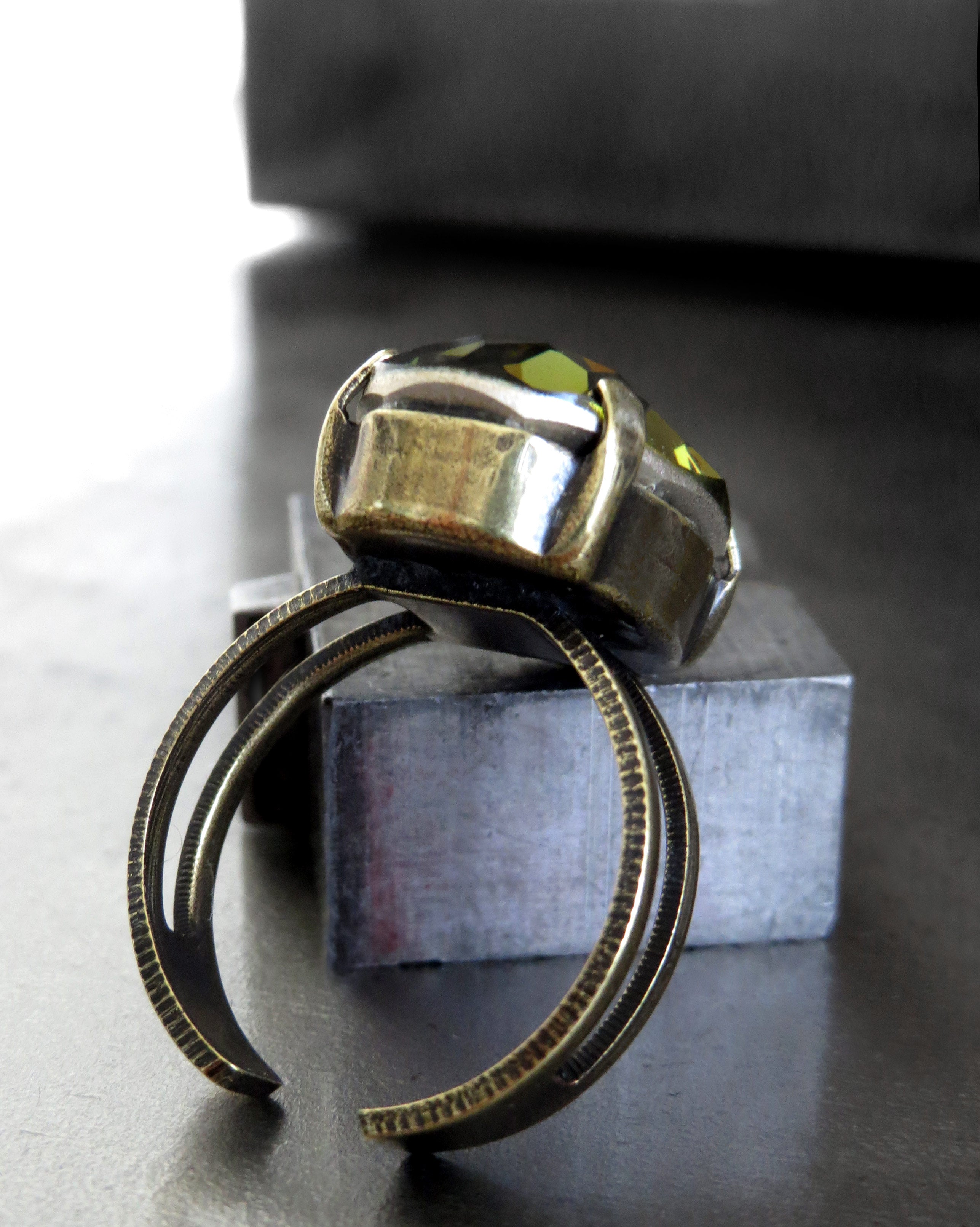 DIRTY MARTINI V2 - Olive Green Crystal Oval Ring
