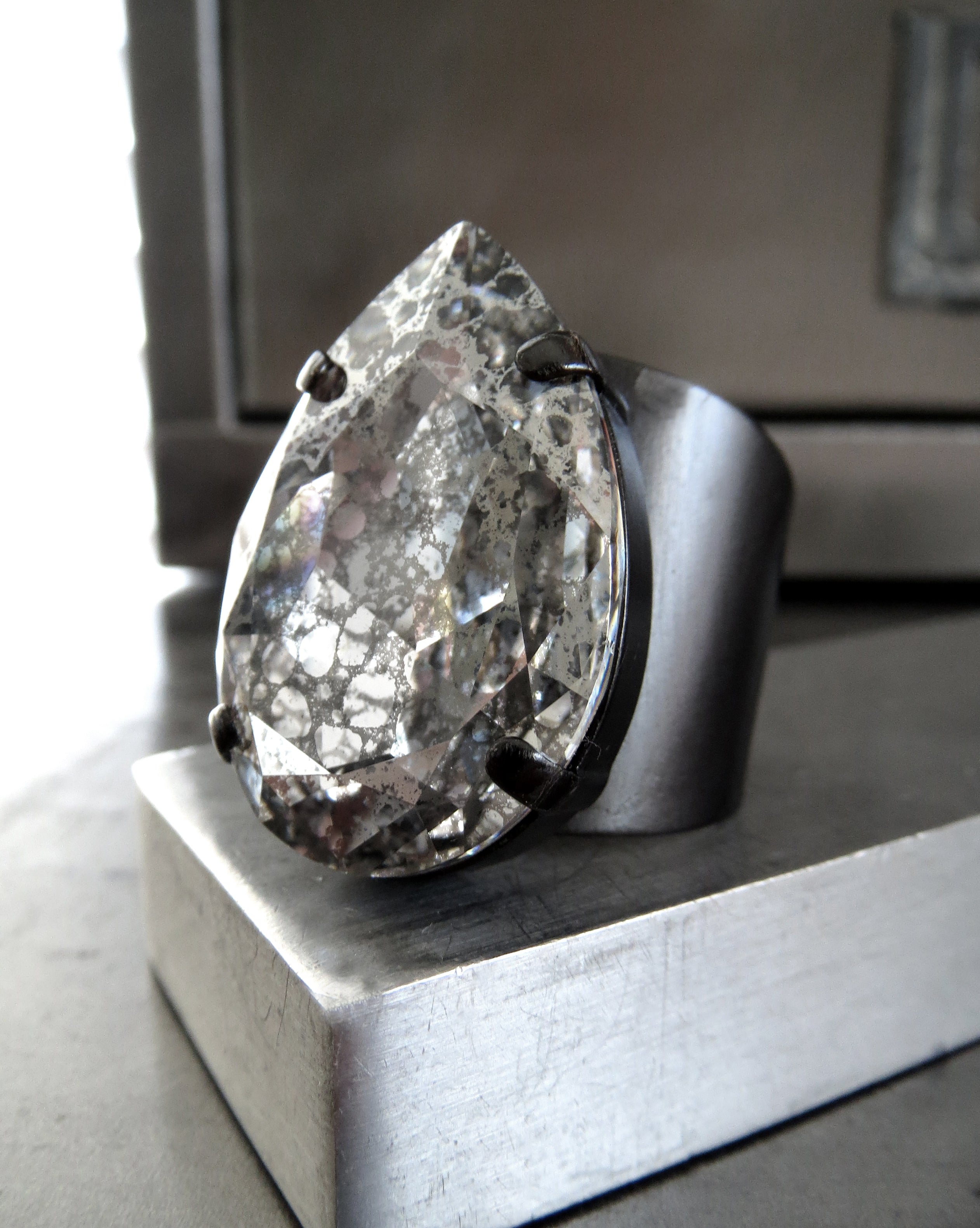 BEWITCHED - Large Modern Teardrop Silver Patina Crystal Ring