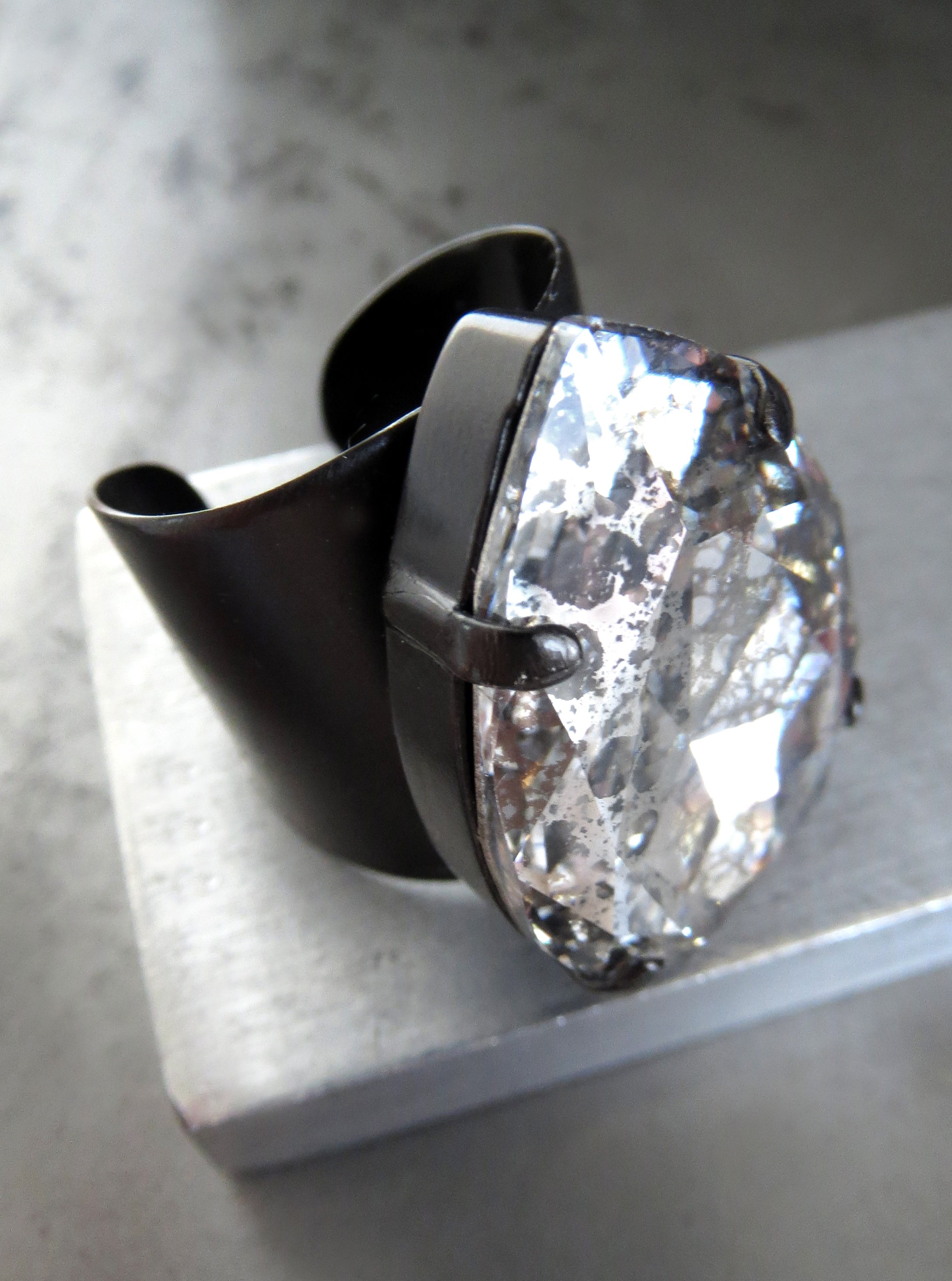 BEWITCHED - Large Modern Teardrop Silver Patina Crystal Ring