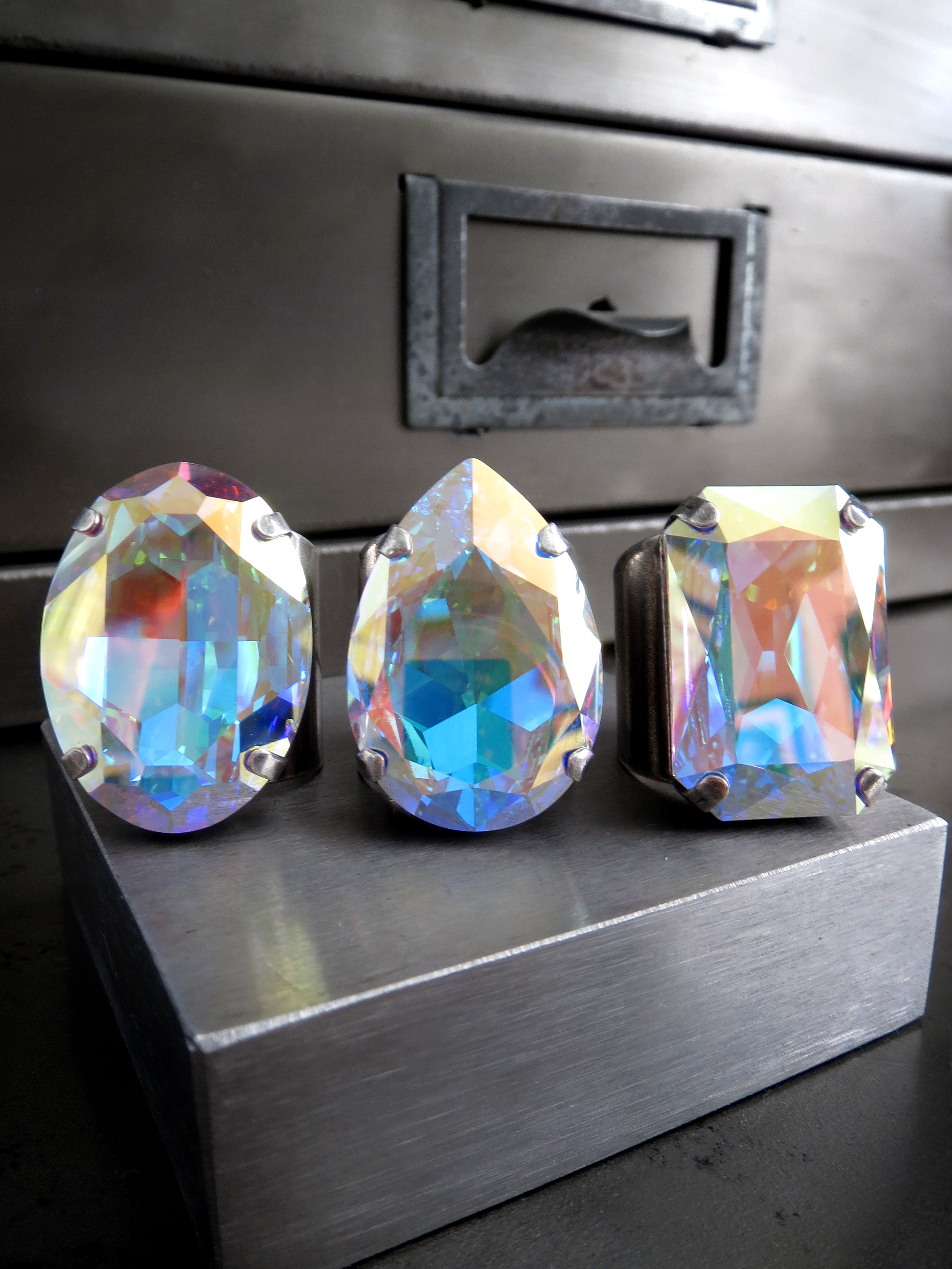 MESMERIZE - Large Shimmer Teardrop Crystal Ring