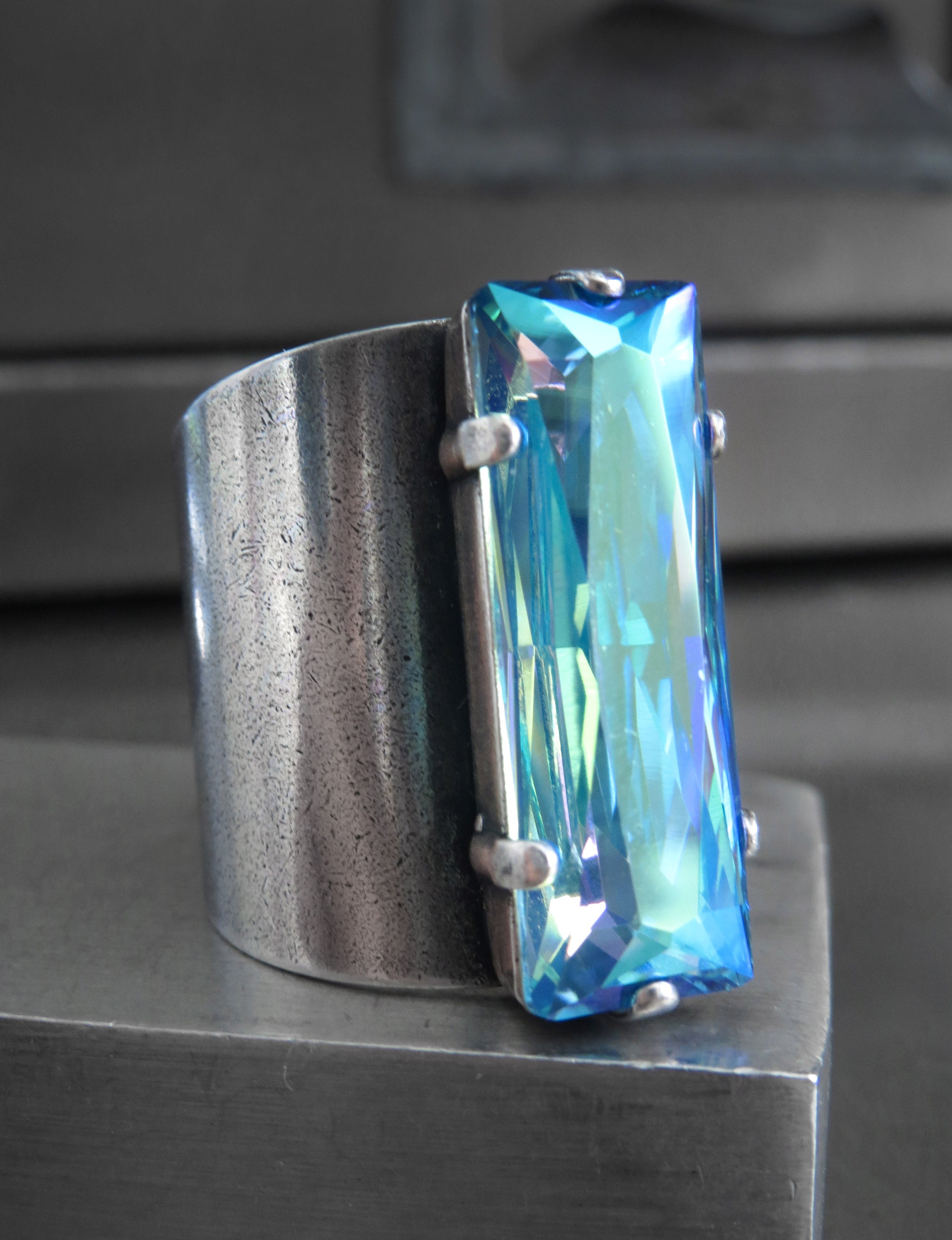 HYPNOTIZE - Limited! Cosmic Aqua Blue Baguette Crystal Ring