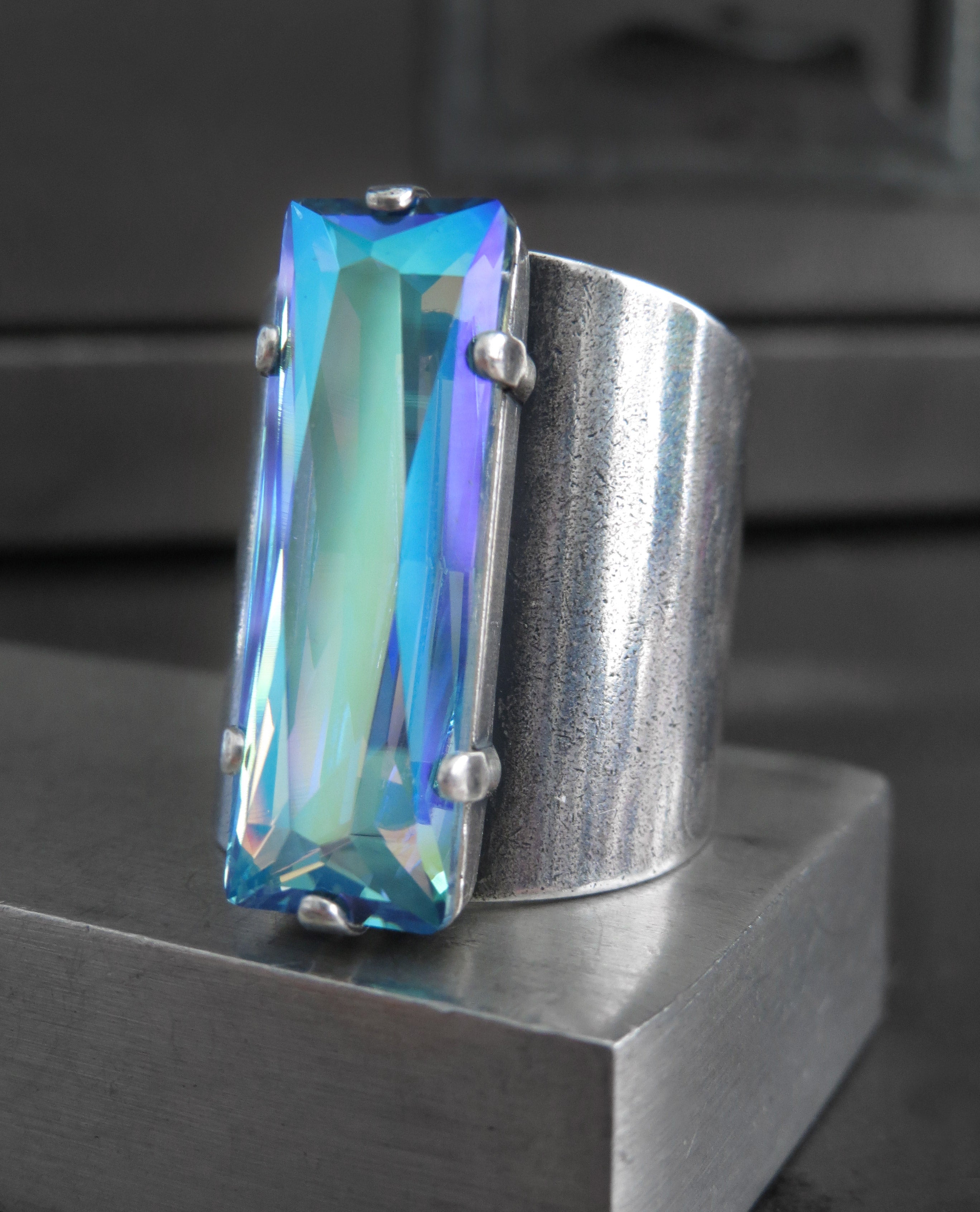 HYPNOTIZE - Limited! Cosmic Aqua Blue Baguette Crystal Ring