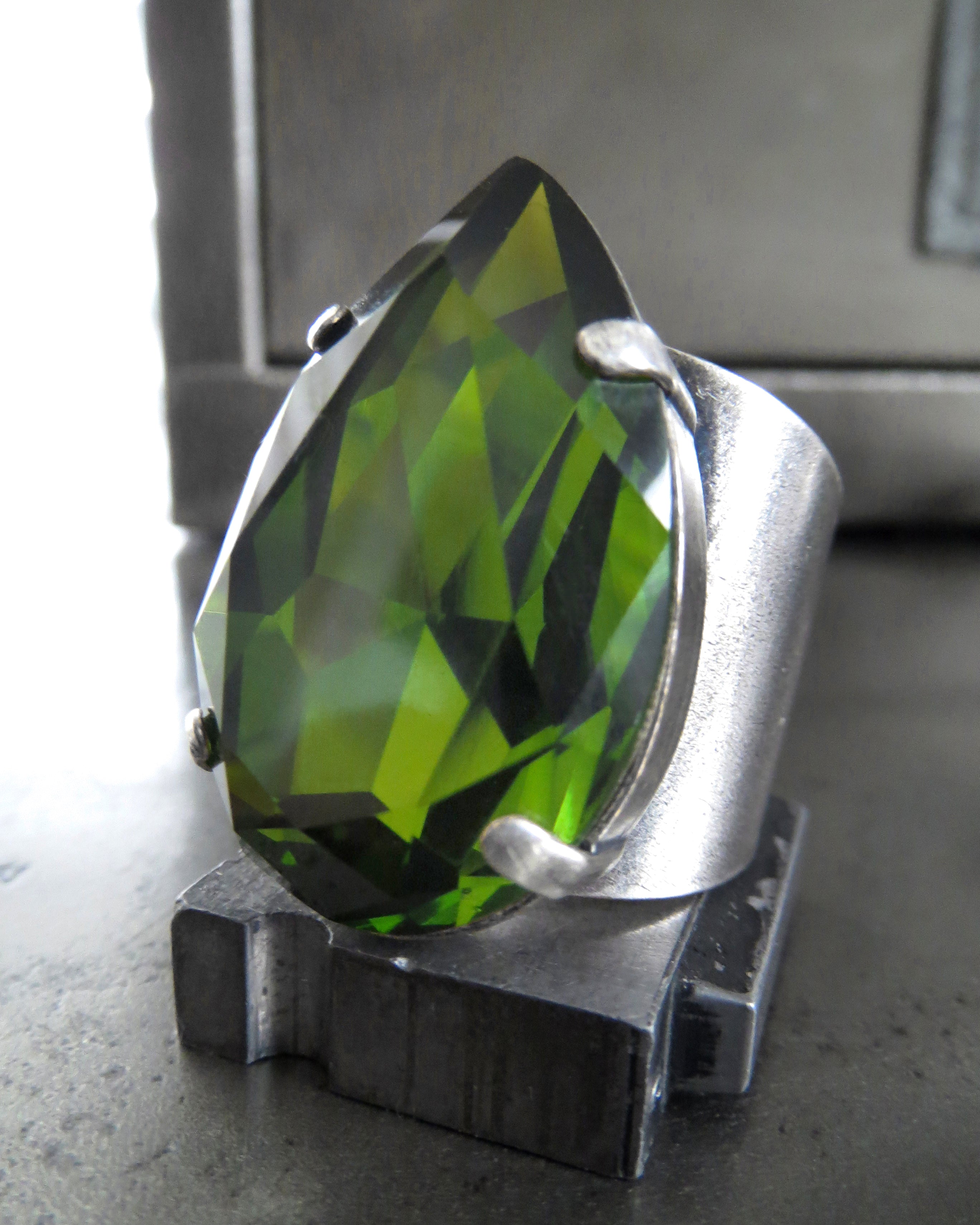 POISON - Large Olivine Green Teardrop Crystal Ring