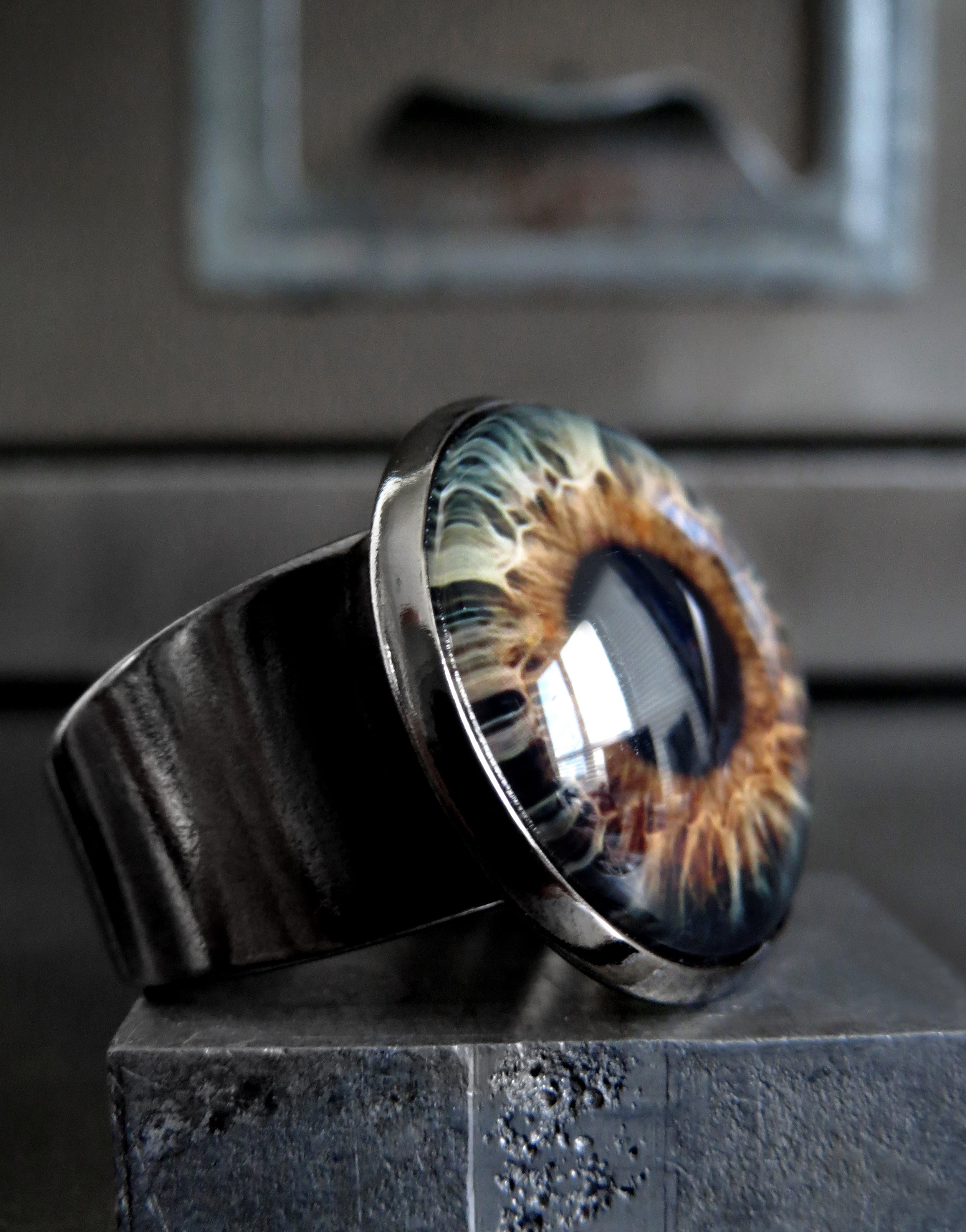 Halloween Eyeball Ring with Realistic Brown Eye - Two Sizes