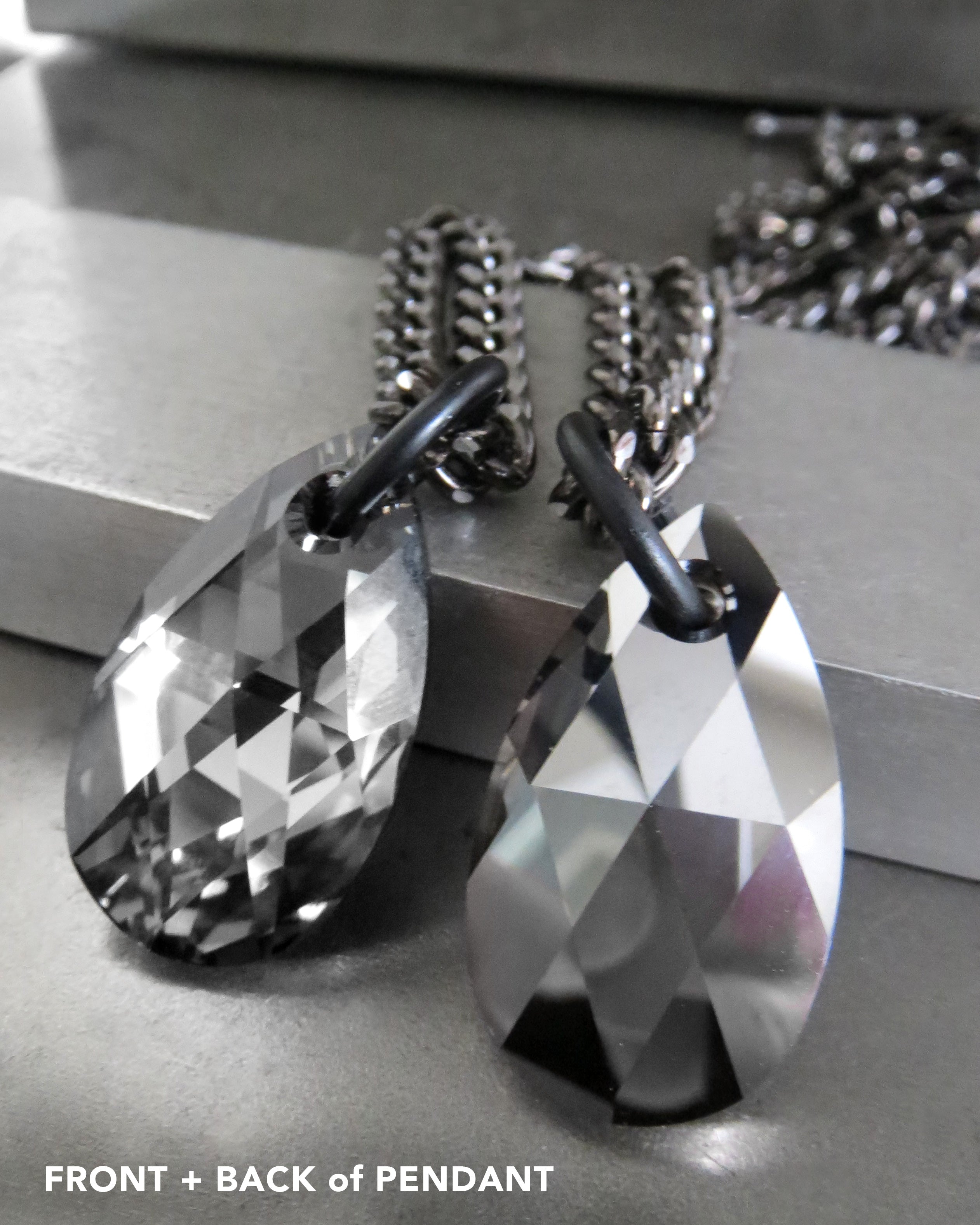 MOOD V2 - Black Night Crystal Teardrop Necklace with Diamond-Cut Chain
